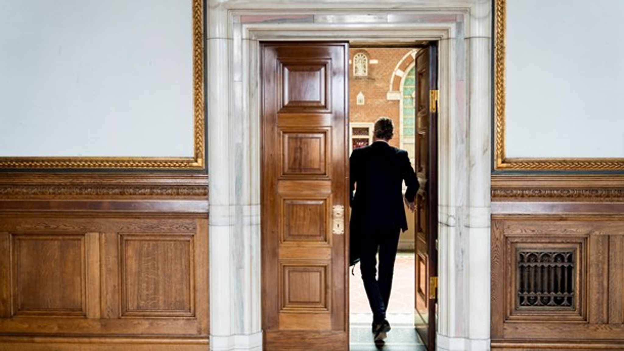 Tre ud af ti danske kommunalpolitikere har overvejet&nbsp;at droppe&nbsp;byrådssalen for at få mere tid til arbejde og familie.