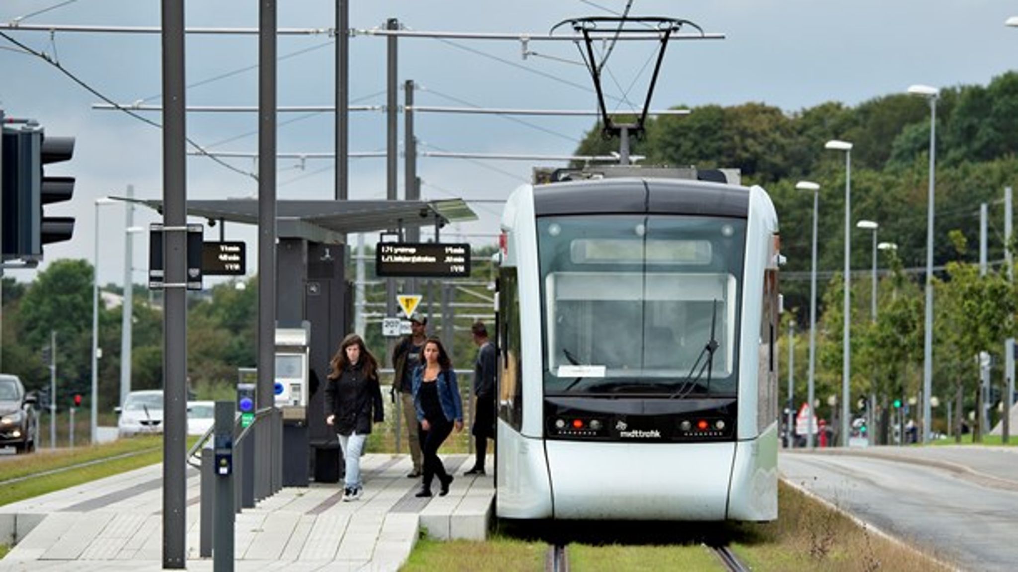 Der mangler sammenhæng i den kollektive transport, skriver Ulla Astman (S) og Anja Philip.&nbsp;
