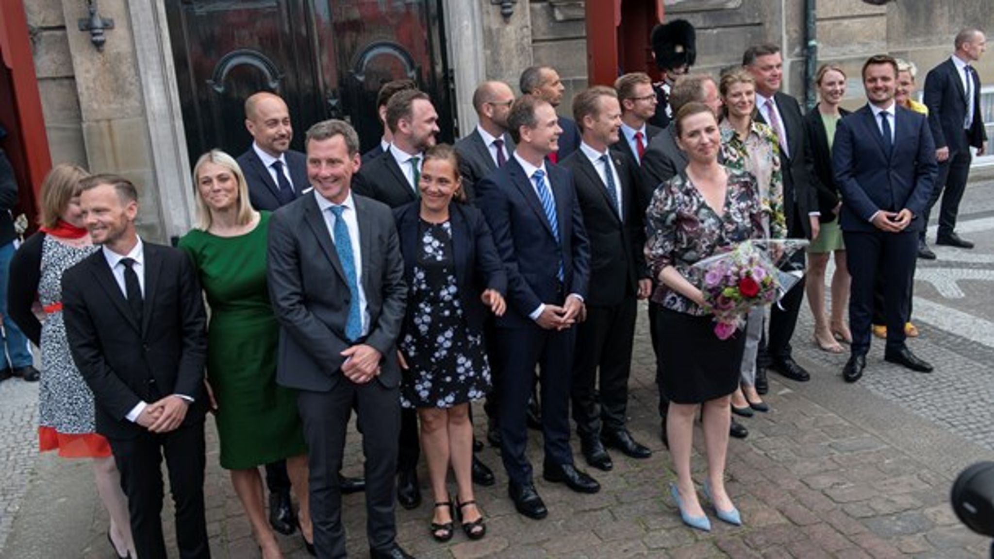 Hvis der er taget partipolitiske hensyn til ansættelse af pressechefer, vil det nok skabe præcedens for nyansættelse af pressefolk, hver gang regeringen skifter, skriver Erik Boel.