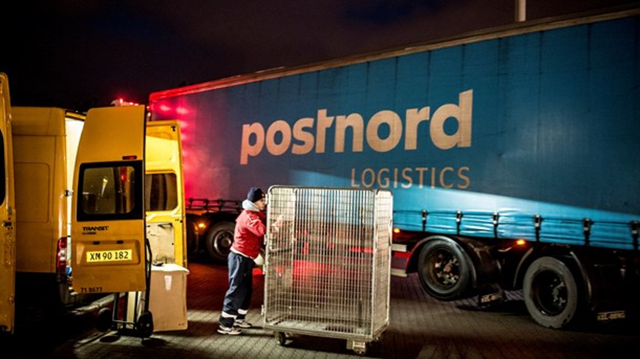 Hvis danskerne fortsat skal kunne sende breve til rimelig pris, skal der langt mere til end 100 millioner, skriver Eigil Johannesen, der er klubformand HK'erne i Postnord Danmark.