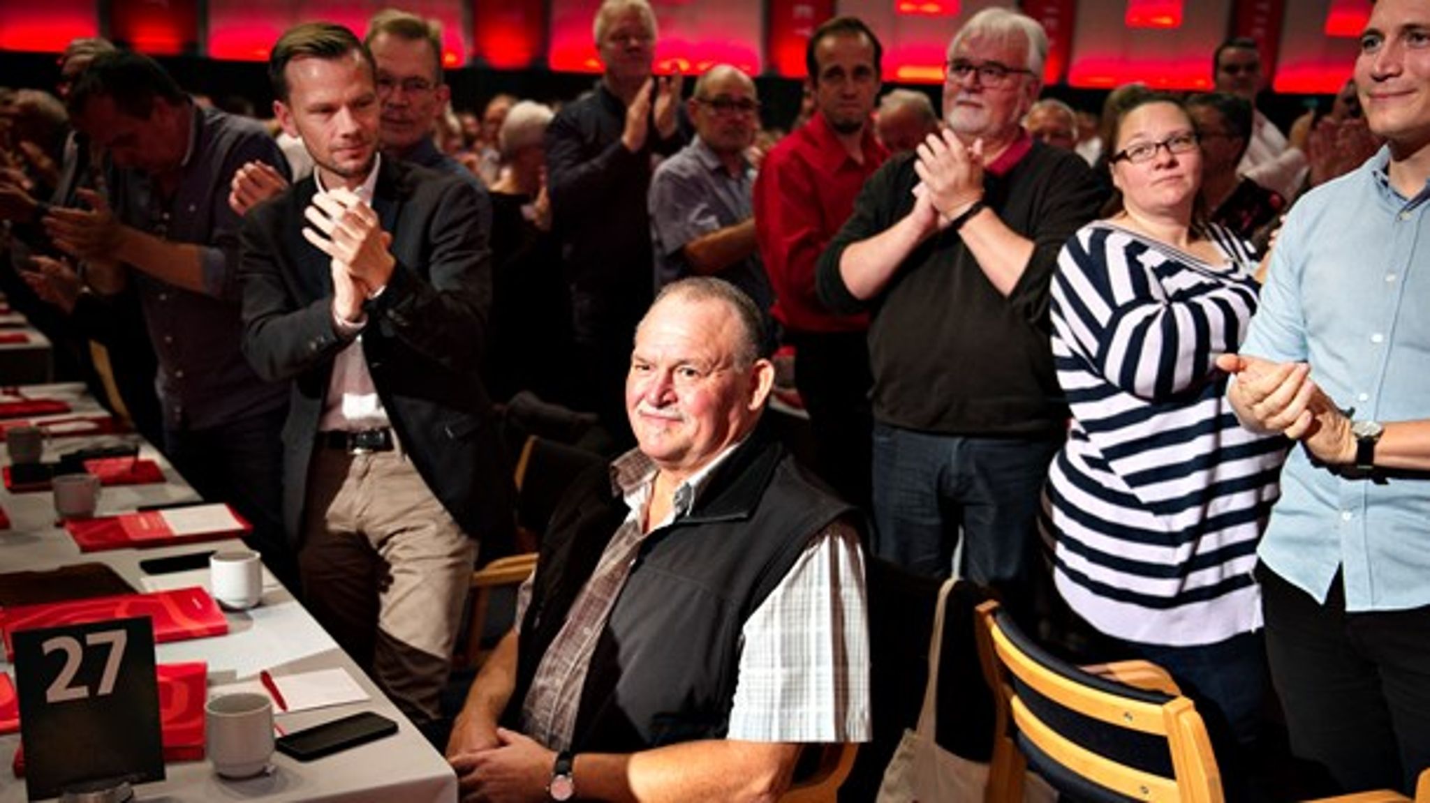 Det er specielt, at Socialdemokratiet går ind for seniorpension og differentieret folkepension til Arne. Folkepension til enlige er nemlig lavere, skriver tidligere 3F-rådgiver.