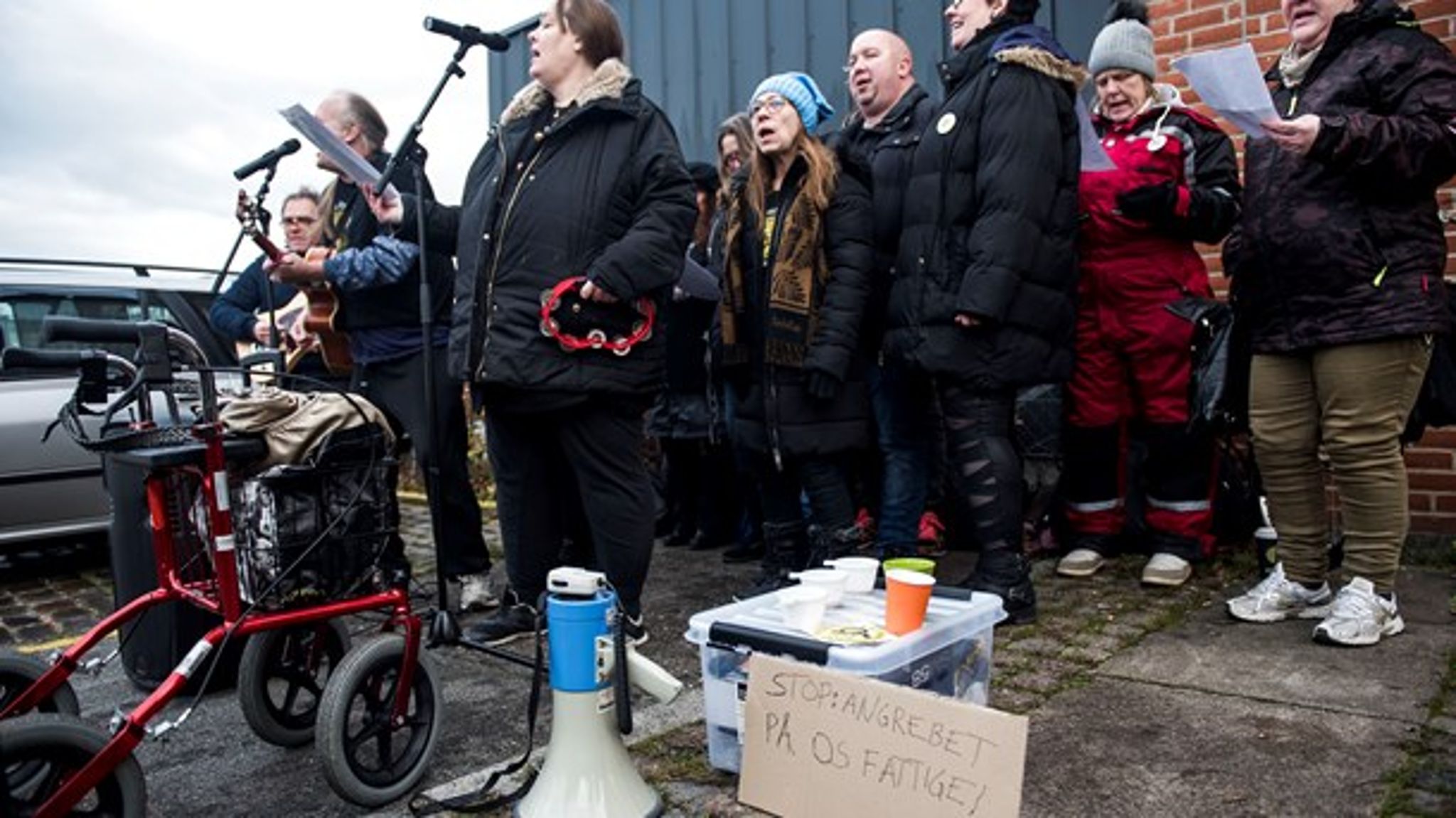 Der er så meget, der tyder på, at vi ikke kan hjælpe enkeltindivider gennem institutionaliseret tænkning, skriver Esben&nbsp;Tullberg.&nbsp;