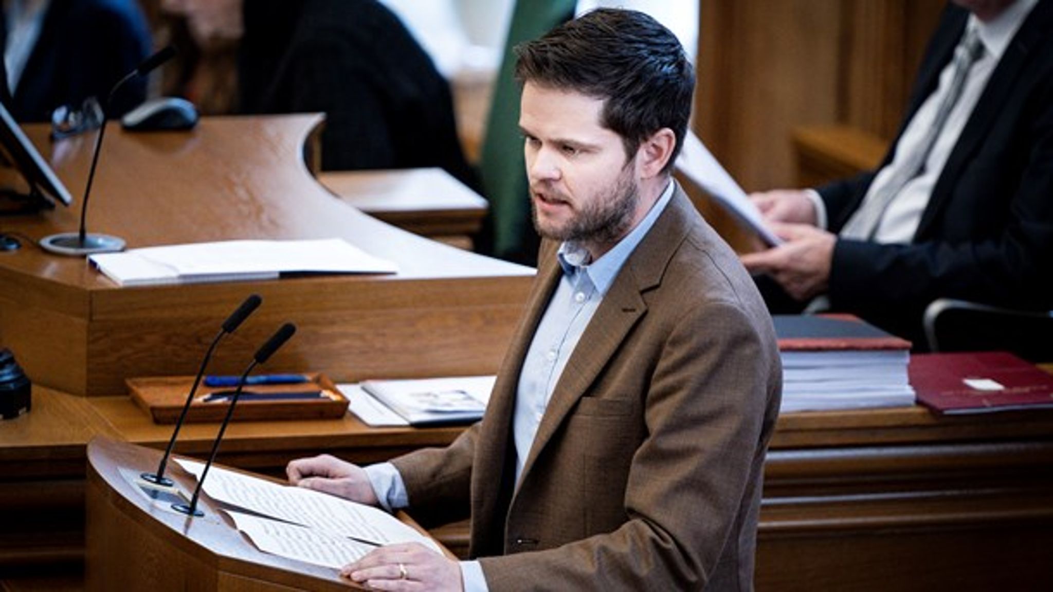 Når et nyt infrastrukturforlig skal forhandles på plads, skal hensynet til klimaet spille en langt mere central rolle end hidtil, skriver Radikales transportordfører, Andreas&nbsp;Steenberg.