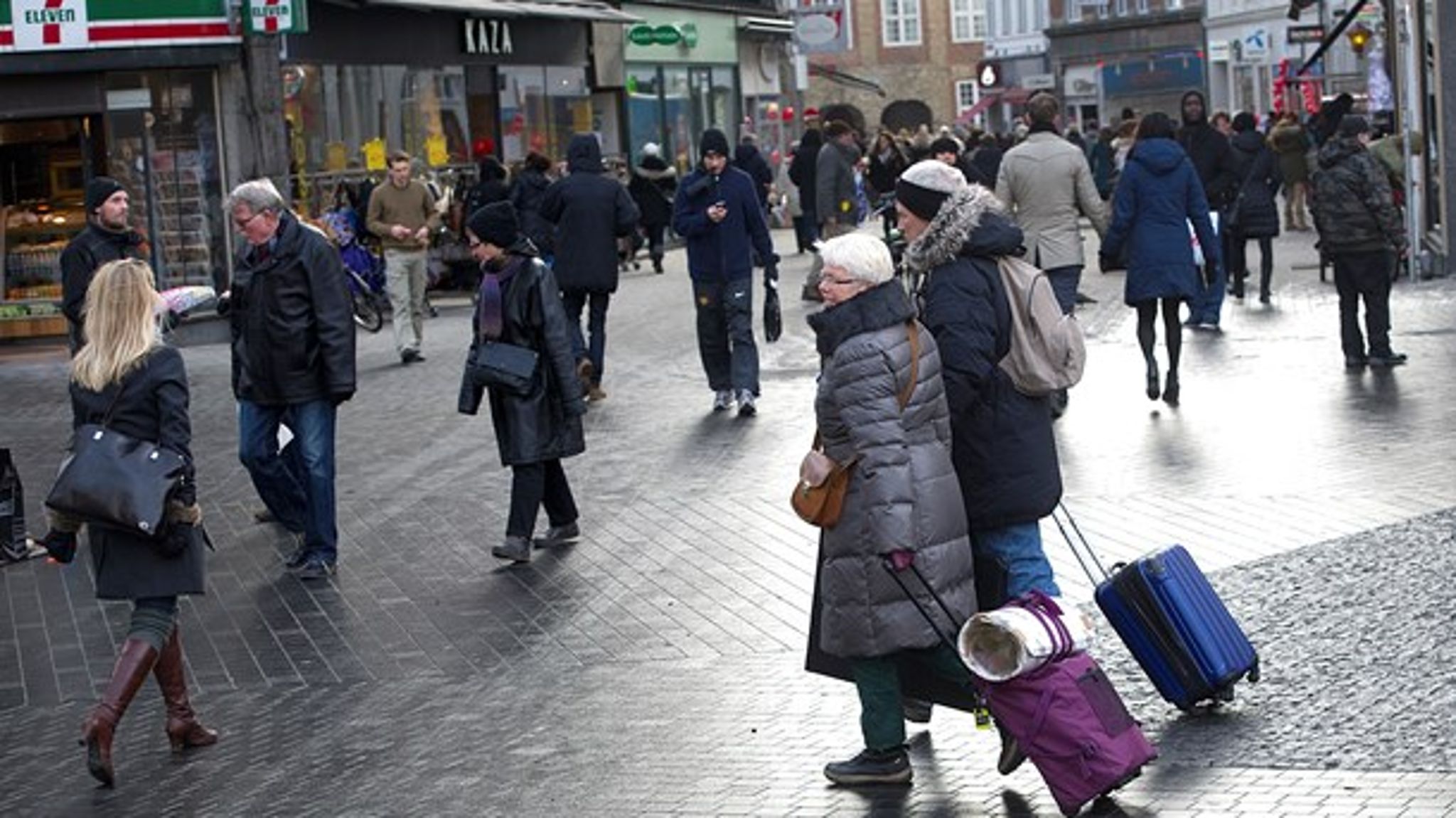 Hvorfor er den lokale brugs ikke vært for fællesspisning og måske endda åbner slagterkøkkenet op, så der også kan laves mad i fællesskab?&nbsp;skriver Esben Danielsen.