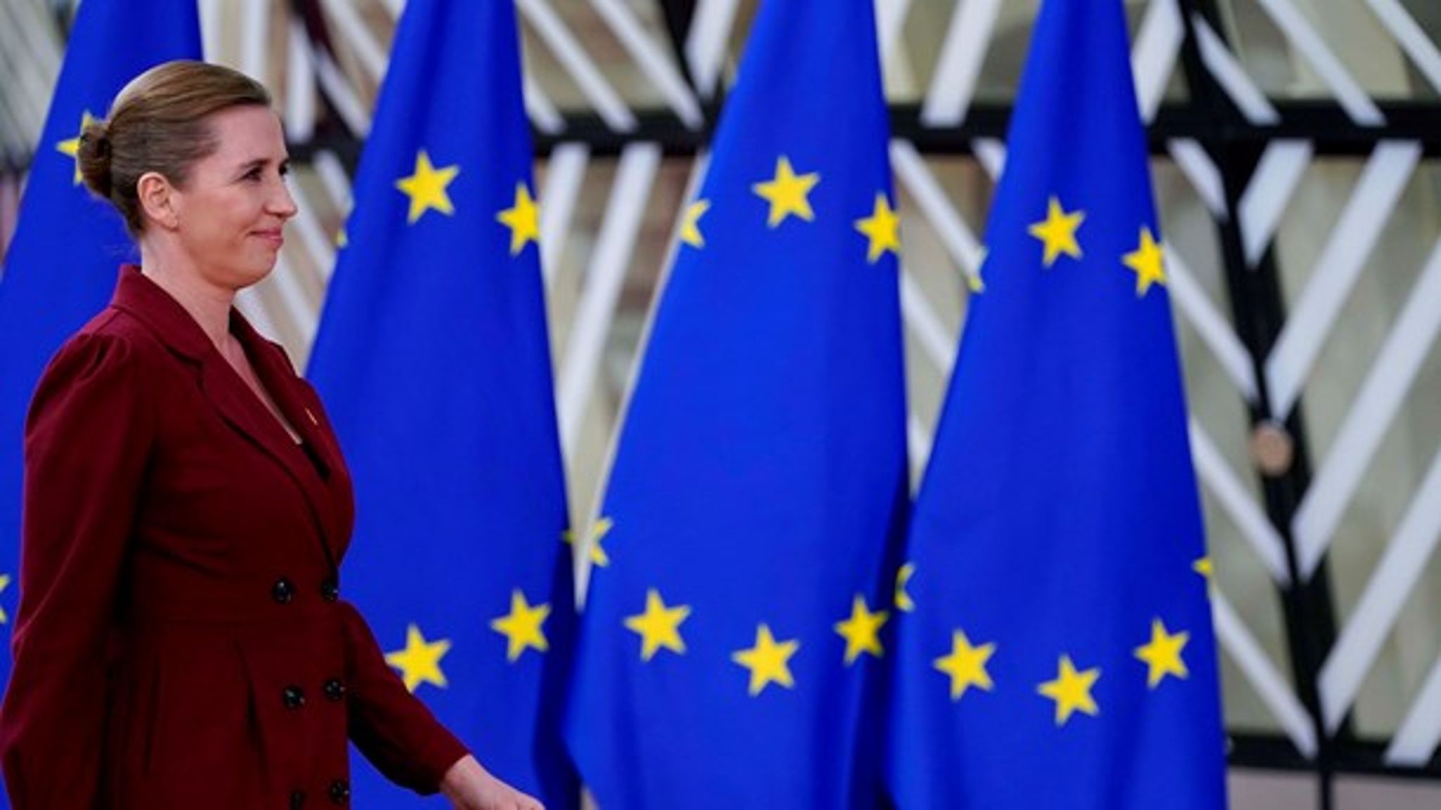 Mette Frederiksen (S) skal skrotte sin anti-EU-politik, skriver medlem af Europa-Parlamentet Rasmus Andresen (De Grønne (Tyskland)).