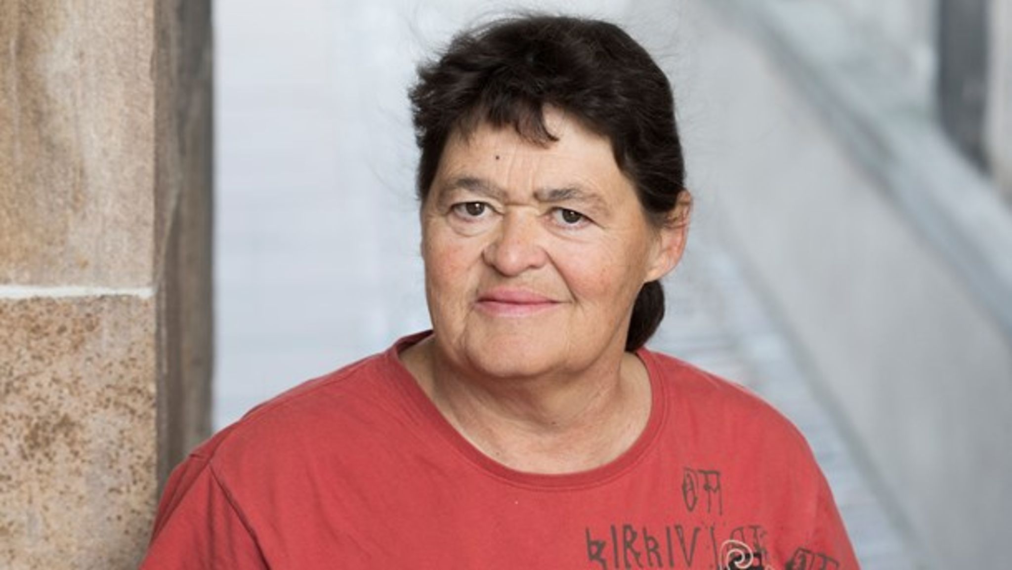 Der skal tages en åben dialog om hensigtsmæssige omgangsformer på arbejdspladser med stor kønsmæssig, aldersmæssig og etnisk bredde, skriver Jette Gottlieb.