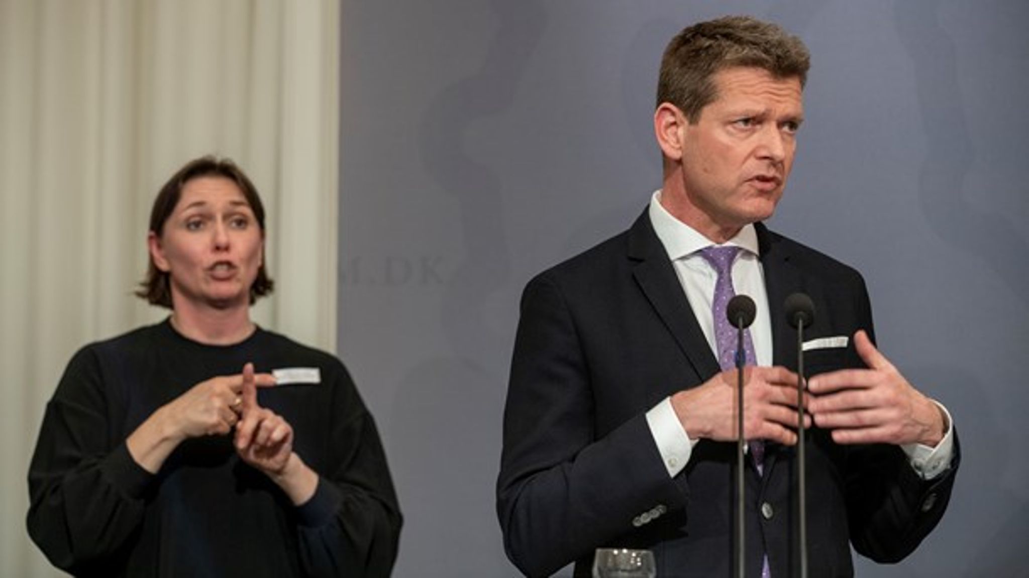 Sundhedsstyrelsens direktør har en&nbsp;naturlig autoritet og udstråling af, at krisen er i de bedste hænder.&nbsp;Spørgsmålet er bare, om det er rigtigt.