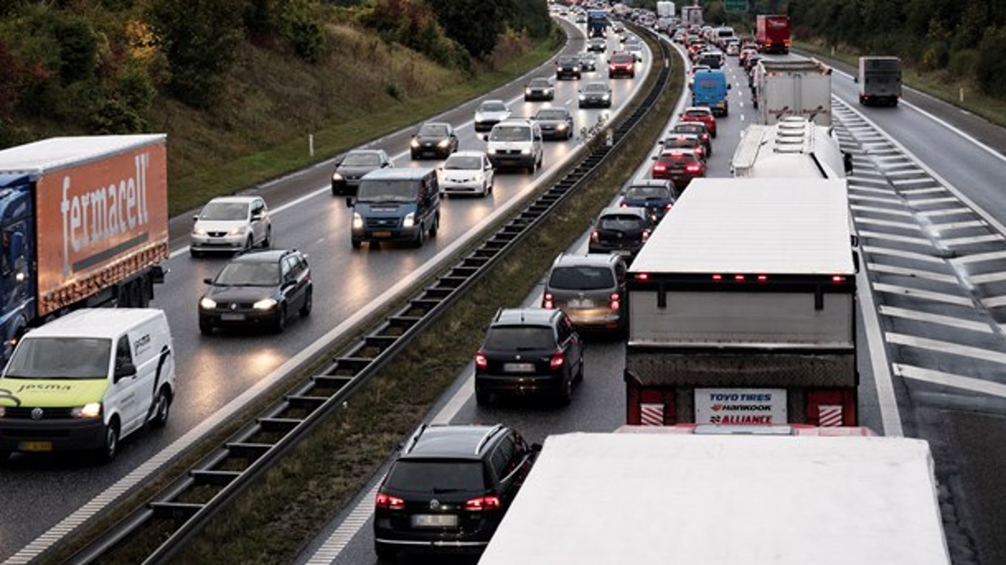Hvert år publicerer De Økonomiske Råds formandskab en rapport for Produktivitetsrådet. I år har vismændene analyseret effekterne af 1990'ernes motorvejsudvidelser.