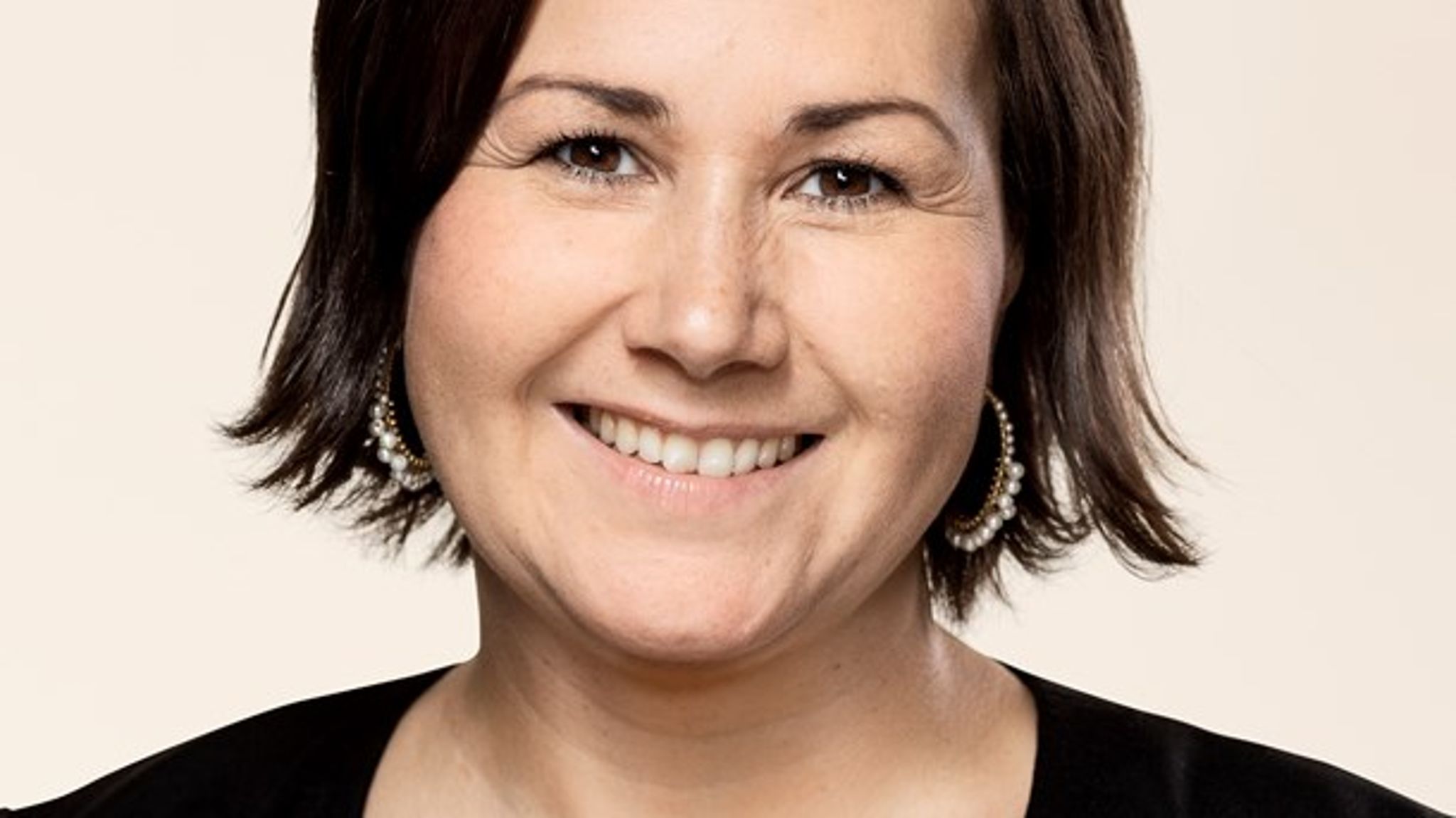 Hvis den arktiske strategi ikke kan komme tilbage på dagsordenen på traditionel vis, må vi tage sociale medier og teknologien til hjælp, mener Aaja Chemnitz.