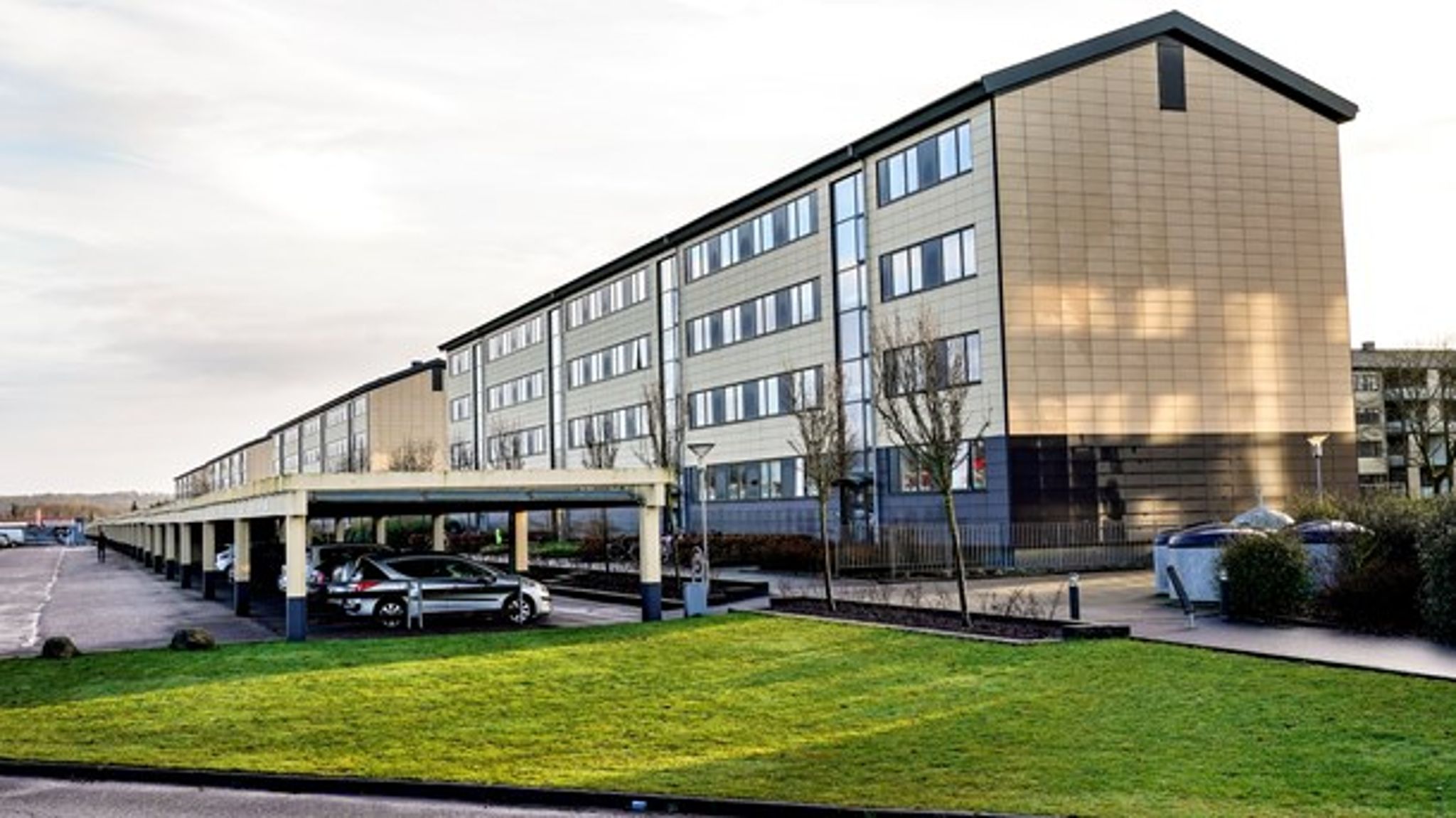 Det er vigtigt ikke at glemme de boligsociale indsatser, når der skal forhandles en ny boligaftale, skriver Leon Sebbelin (R) og Thomas Adelskov (S).