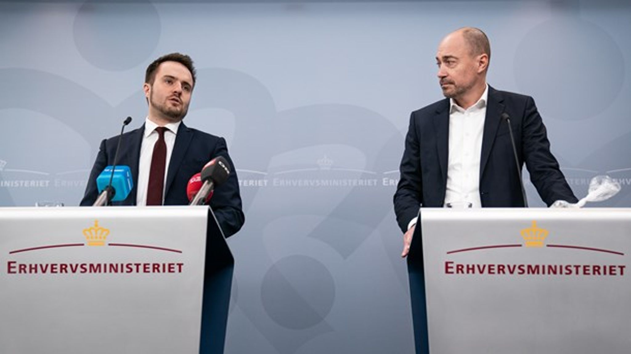 Simon Kollerup (S) og Magnus Heunicke (S) skal begge i samråd denne uge om henholdsvis genåbning af Ikea og nye sygehusbyggerier.