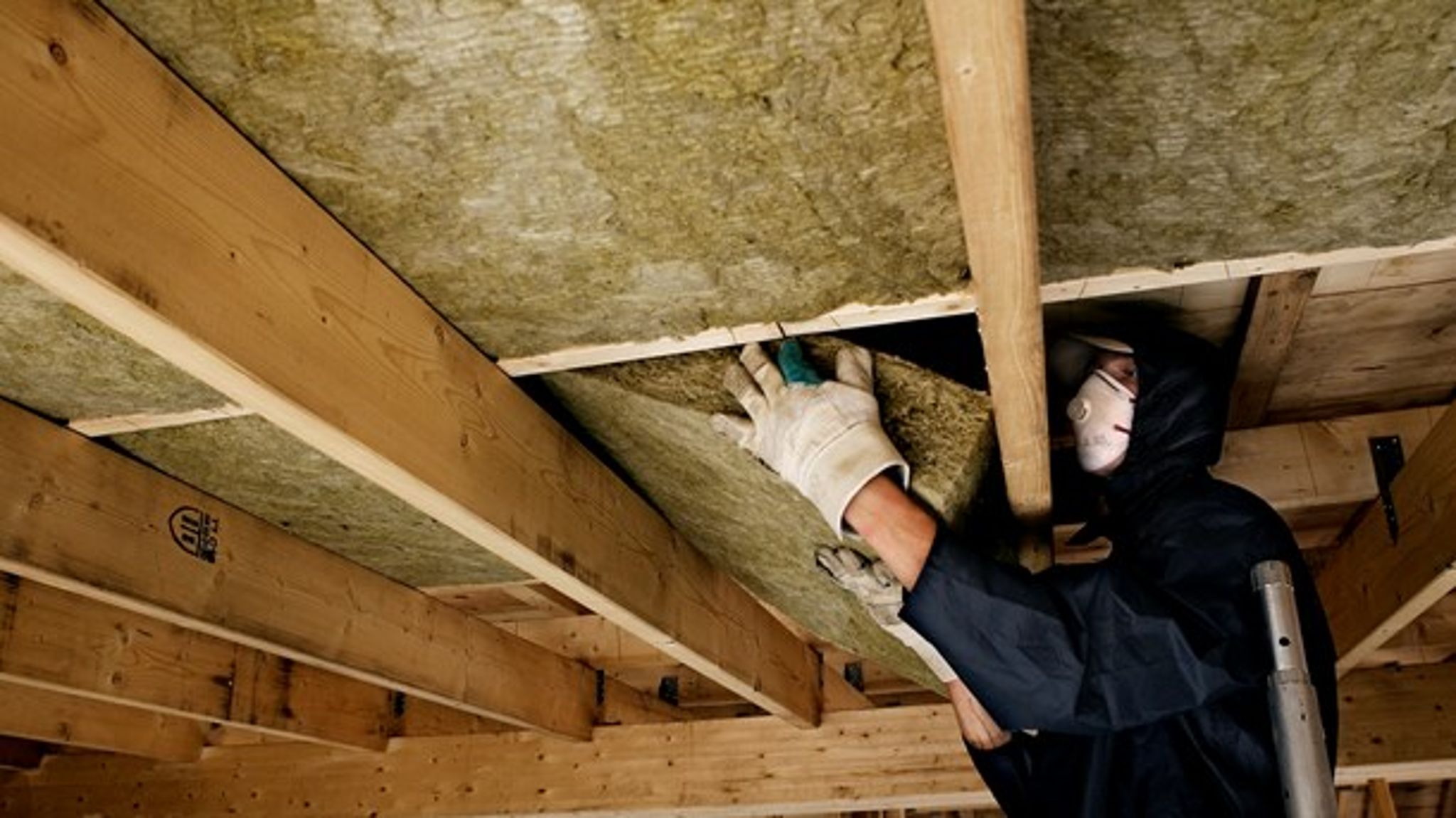 Mange huse er opført uden krav til isolering, og det giver et stort potentiale for energirenoveringer, der kan reducere klimaaftrykket, skriver Jannick Nytoft og Henrik Dahl Jeppesen. 
