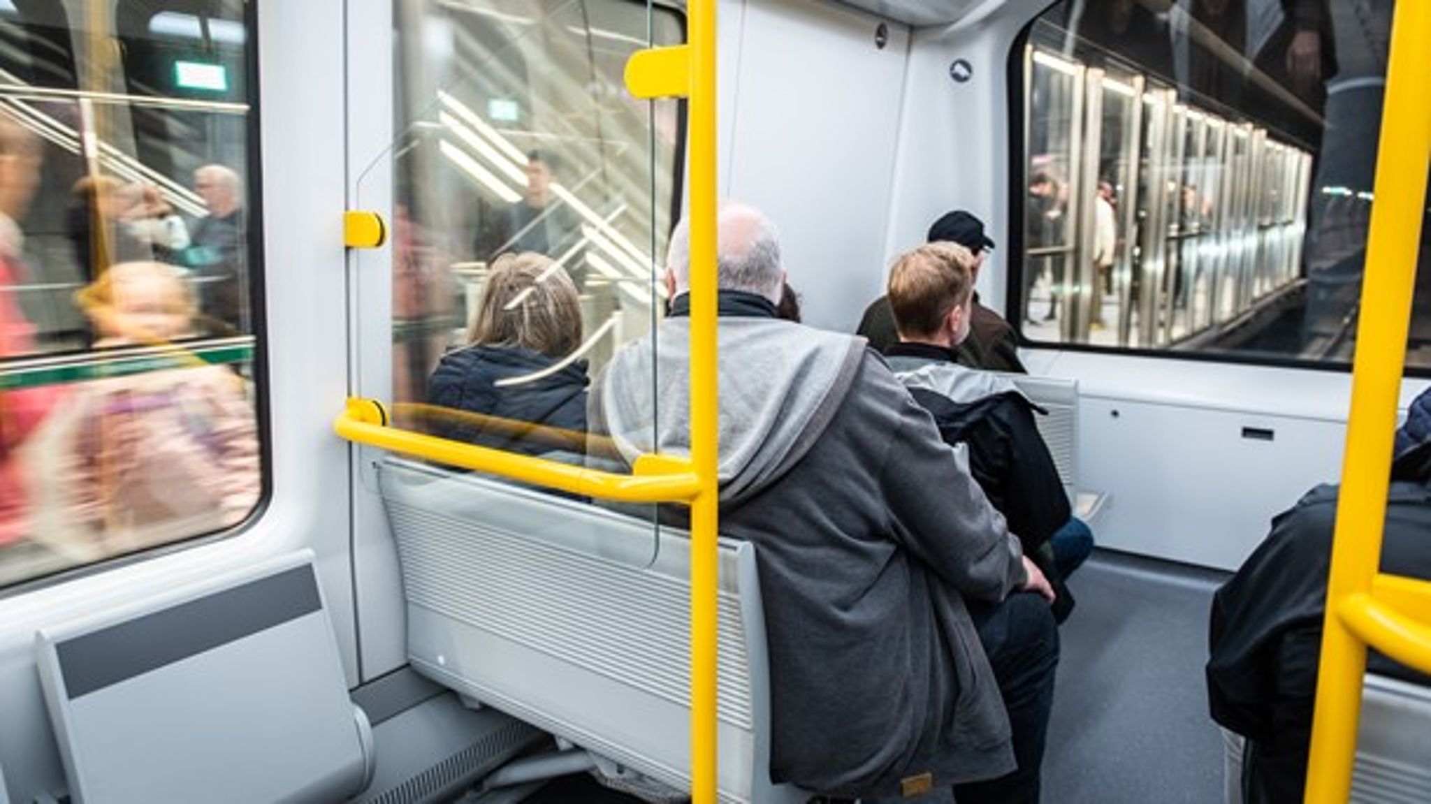 &nbsp;Når det drejer sig om den kollektive trafik, er mange stadig skræmt, skriver&nbsp;Anders Dybdal og Louise Gramstrup.&nbsp;