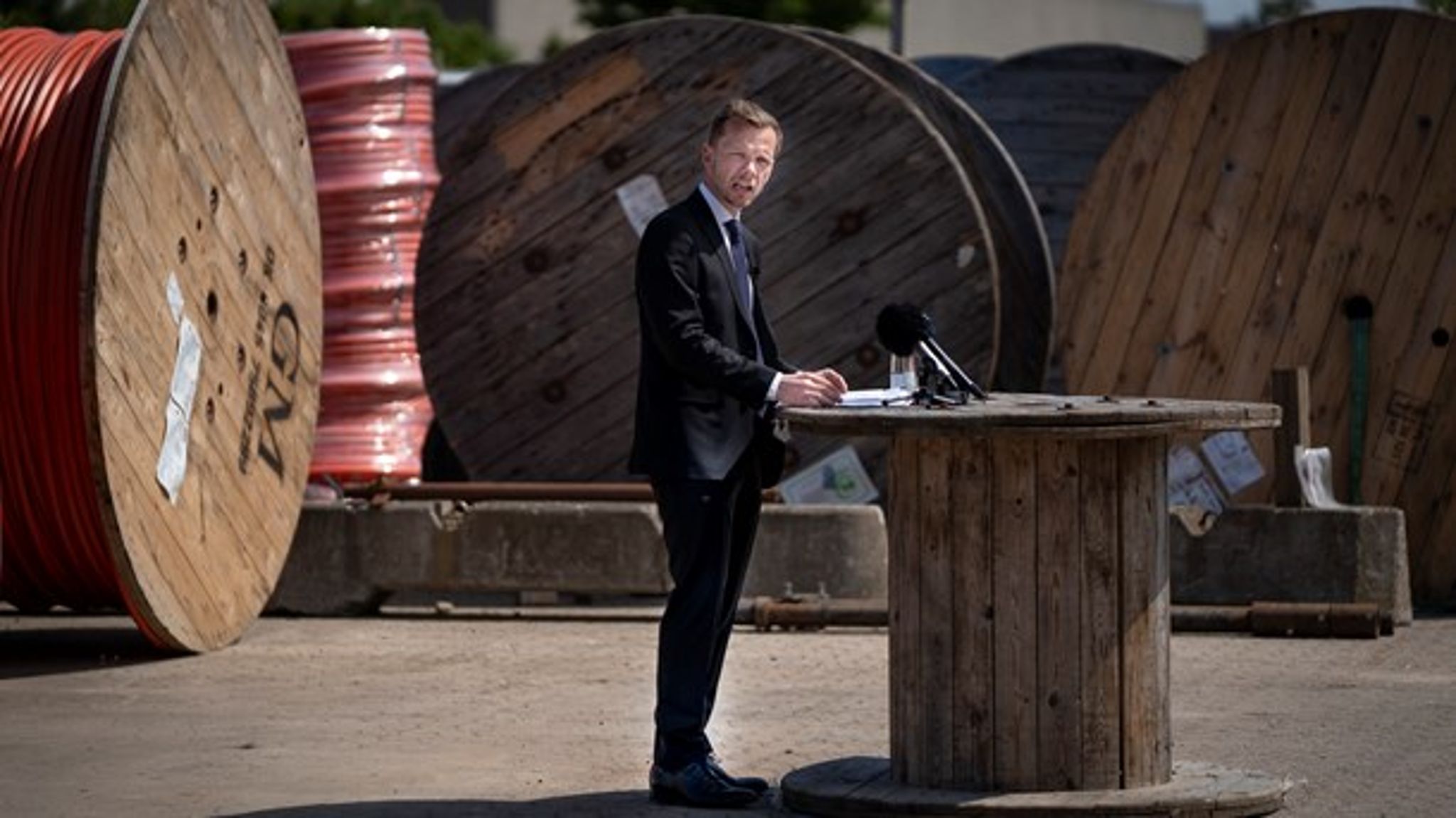 Beskæftigelsesminister Peter Hummelgaard (S) fremlagde onsdag regeringens&nbsp;opkvalificeringsudspil, der skal føre til, at flere ufaglærte uddanner sig.