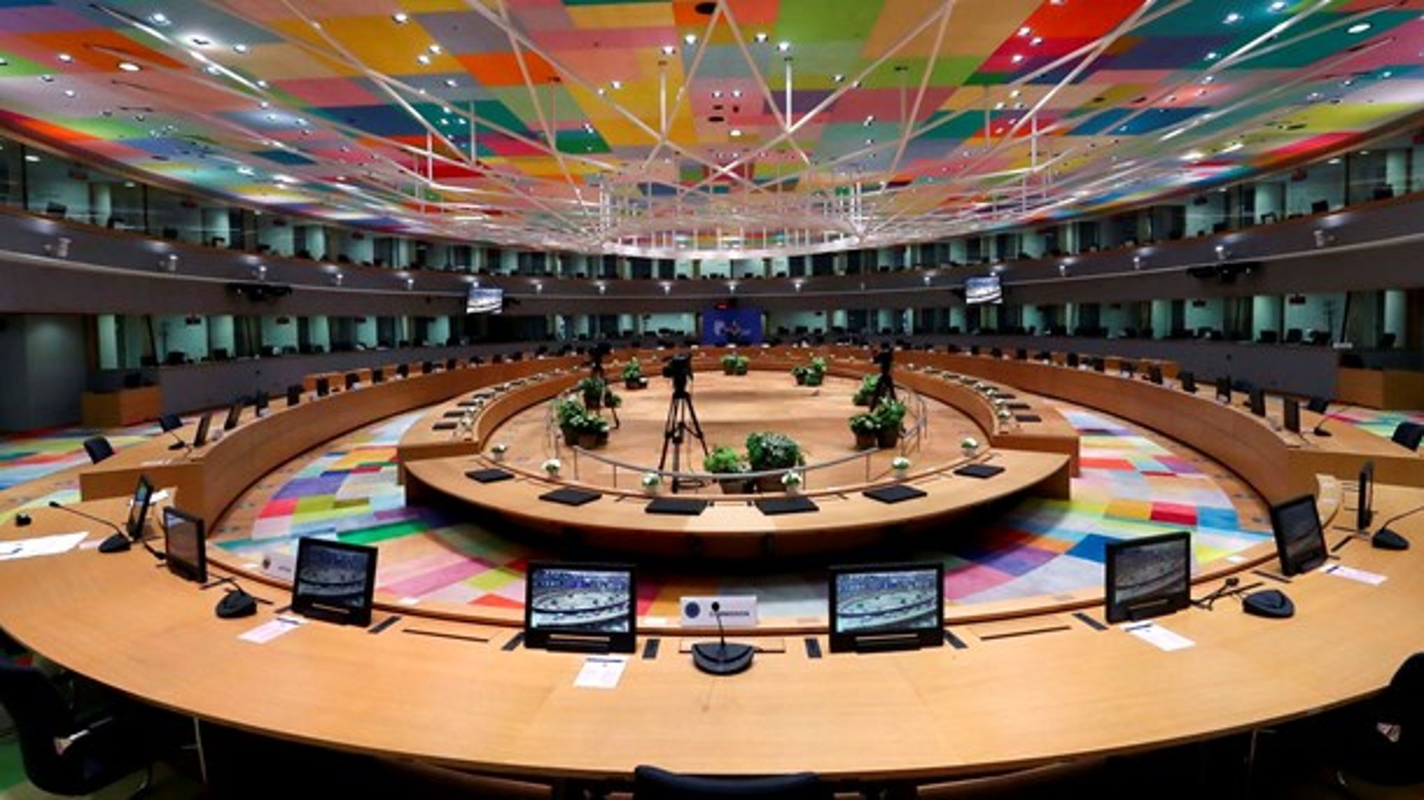 Europa-Parlamentet skal inden for få dage tage stilling til den historiske aftale om EU's budget og genopretningsfonden.