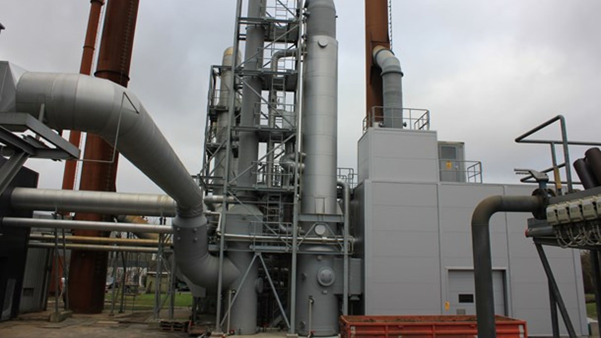 Hammel Fjernvarmes energiudnyttelse i et tons affald er øget fra 2,1 MWh/ton affald til 3,5 MWh/ton, skriver direktør Niels Haugaard. 