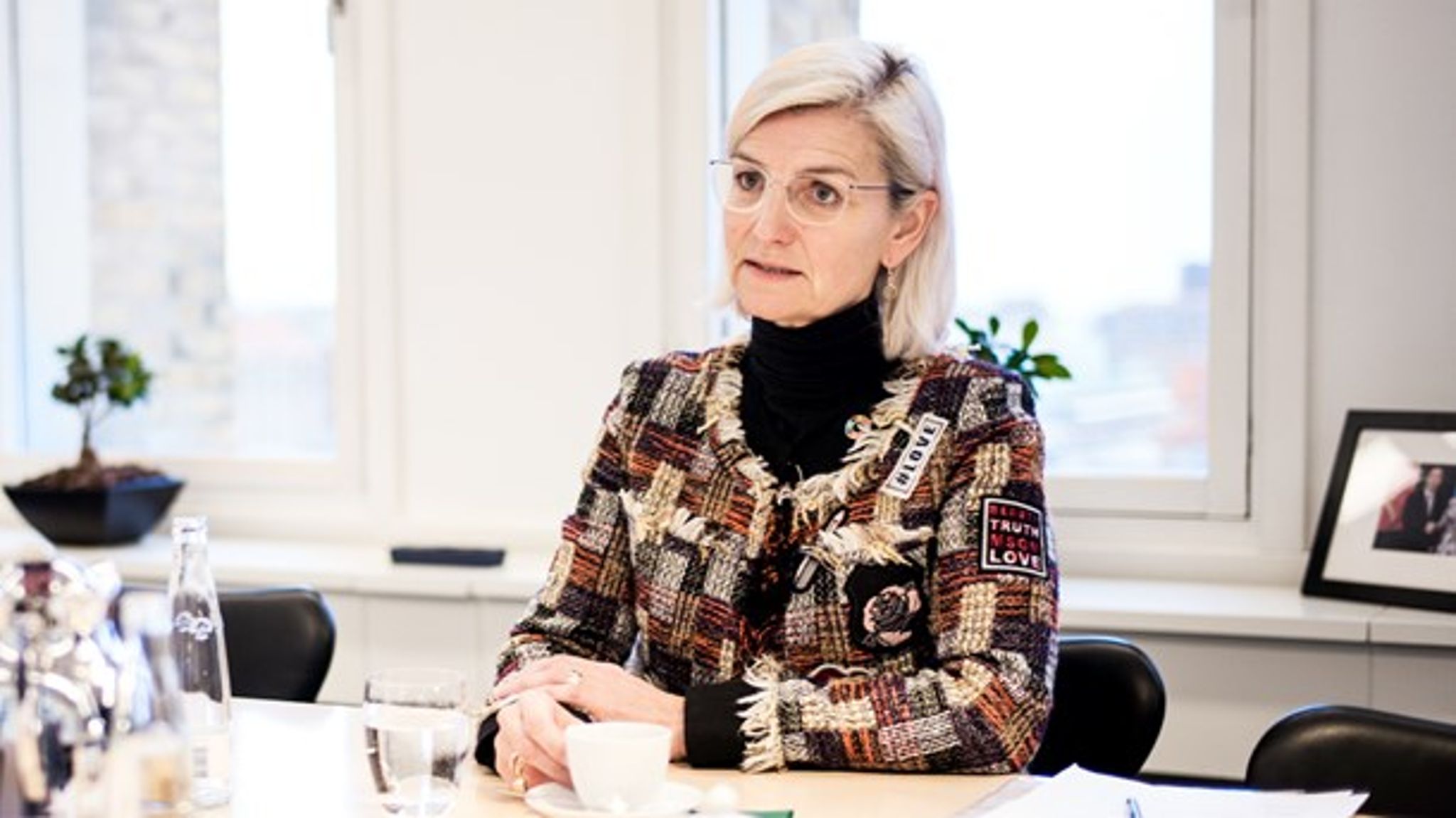 Det tyder på, at de store spring imellem karakteren 4, 7 og 10 betyder, at de unge
kun opfatter 10 og 12 som gode karakterer, skriver Ulla Tørnæs (V).
