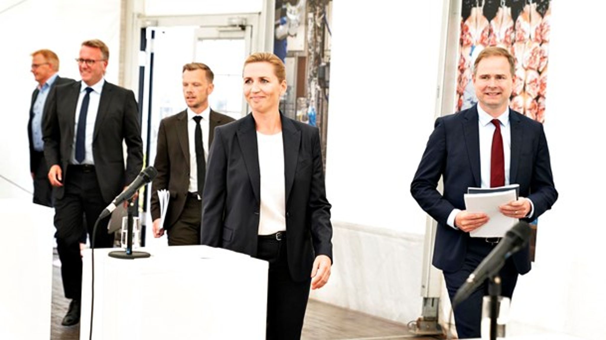 Mette Frederiksen skal sørge for at få et bredt flertal om tidlig pension, skriver Henrik Sass Larsen.