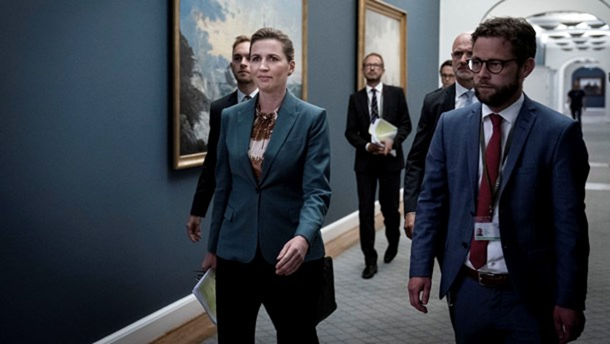 Martin Justesen (th.) bliver Mette Frederiksens nye højre hånd efter Martin Rossen. Han er anderledes end sin forgænger både personligt og professionelt, vurderer flere.