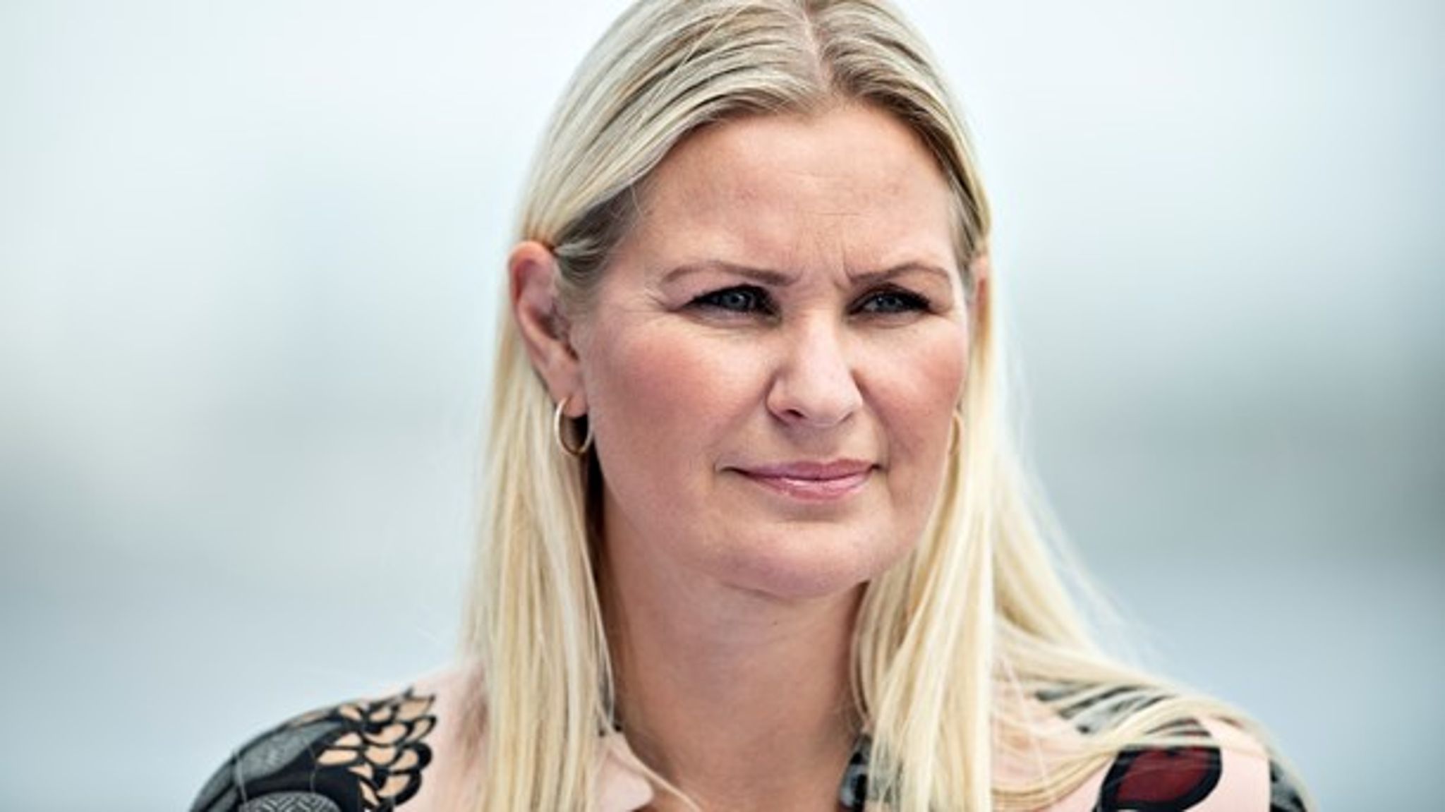 Kulturministeren bør præsentere et medieudspil så hurtigt som muligt, skriver Britt Bager.