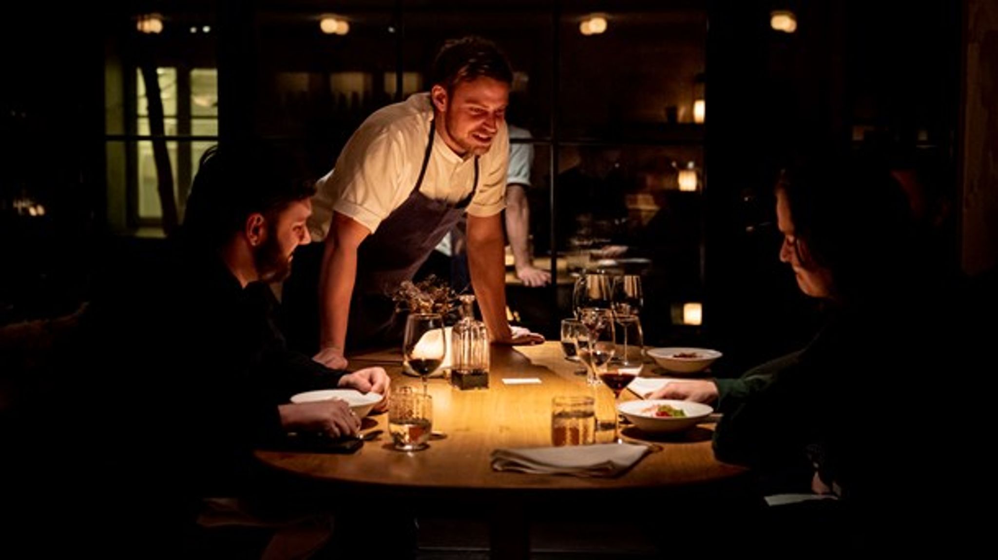 Danske restauranter har udvist æassiv vilje til at omstille sig, men kan ikke overleve uden politisk hjælp, skriver Kirsten Munch Andersen.