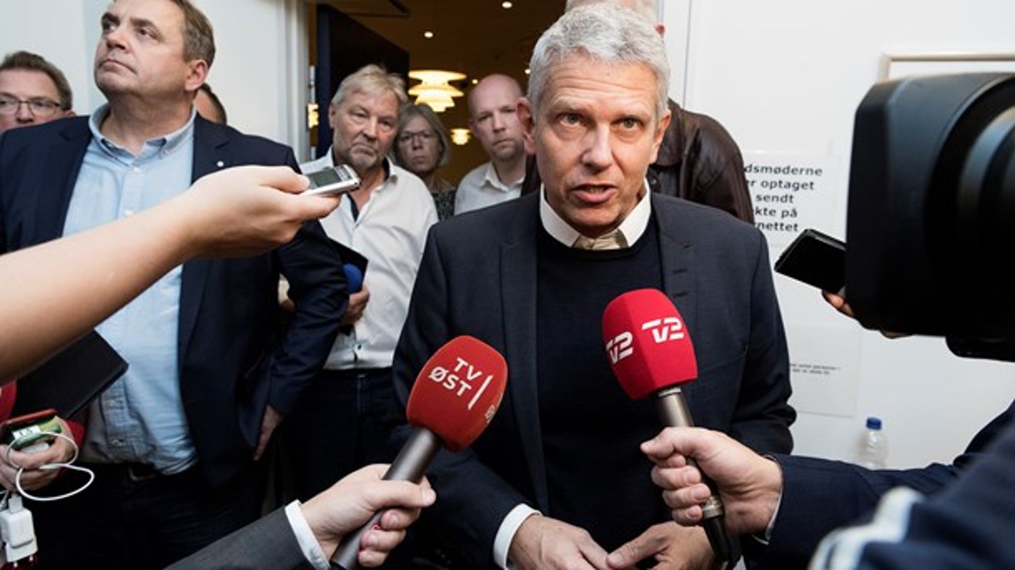 Slagelses borgmester, John Dyrby Paulsen (S), har været så "skuffet og indigneret" over en ugeavis' artikel om sexisme, at han har overvejet "at stoppe al samarbejde".