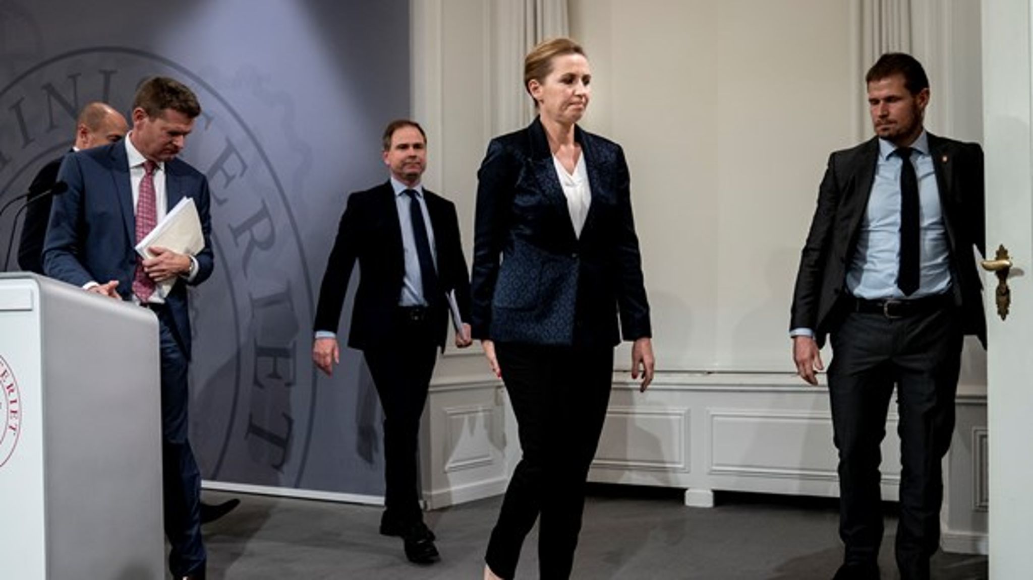 "Mens nedlukningen viste stærkt lederskab, så har genåbningen været langt mindre overbevisende," skriver Jens Nymand.&nbsp;