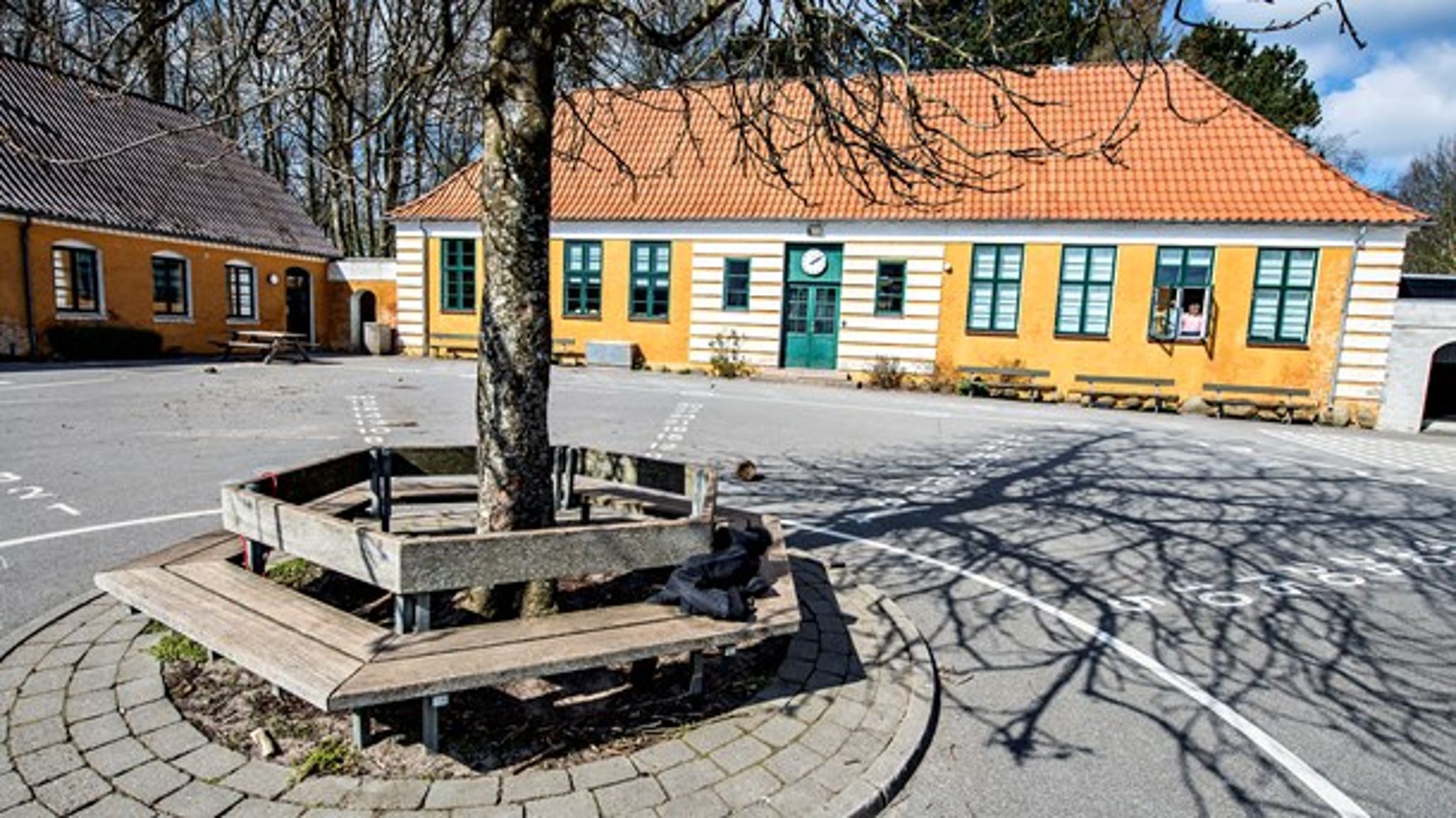 Ledelserne på skolerne har et virkelig stort ansvar for arbejdsmiljøet på skolerne. Hvis de tager sexisme og krænkelser alvorligt, halveres risikoen for krænkelser, skriver Uffe Rostrup.