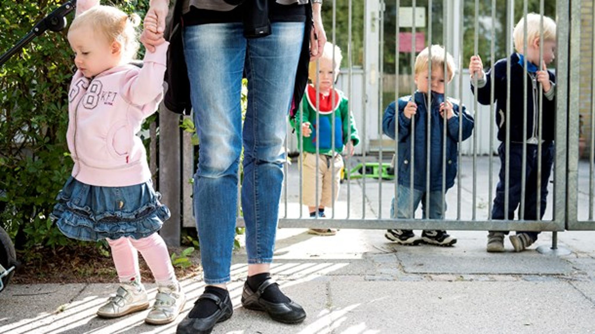 Regeringen og aftaleparterne giver to kommuner større frihed til at tilrettelægge dagtilbuddene efter lokale ønsker.