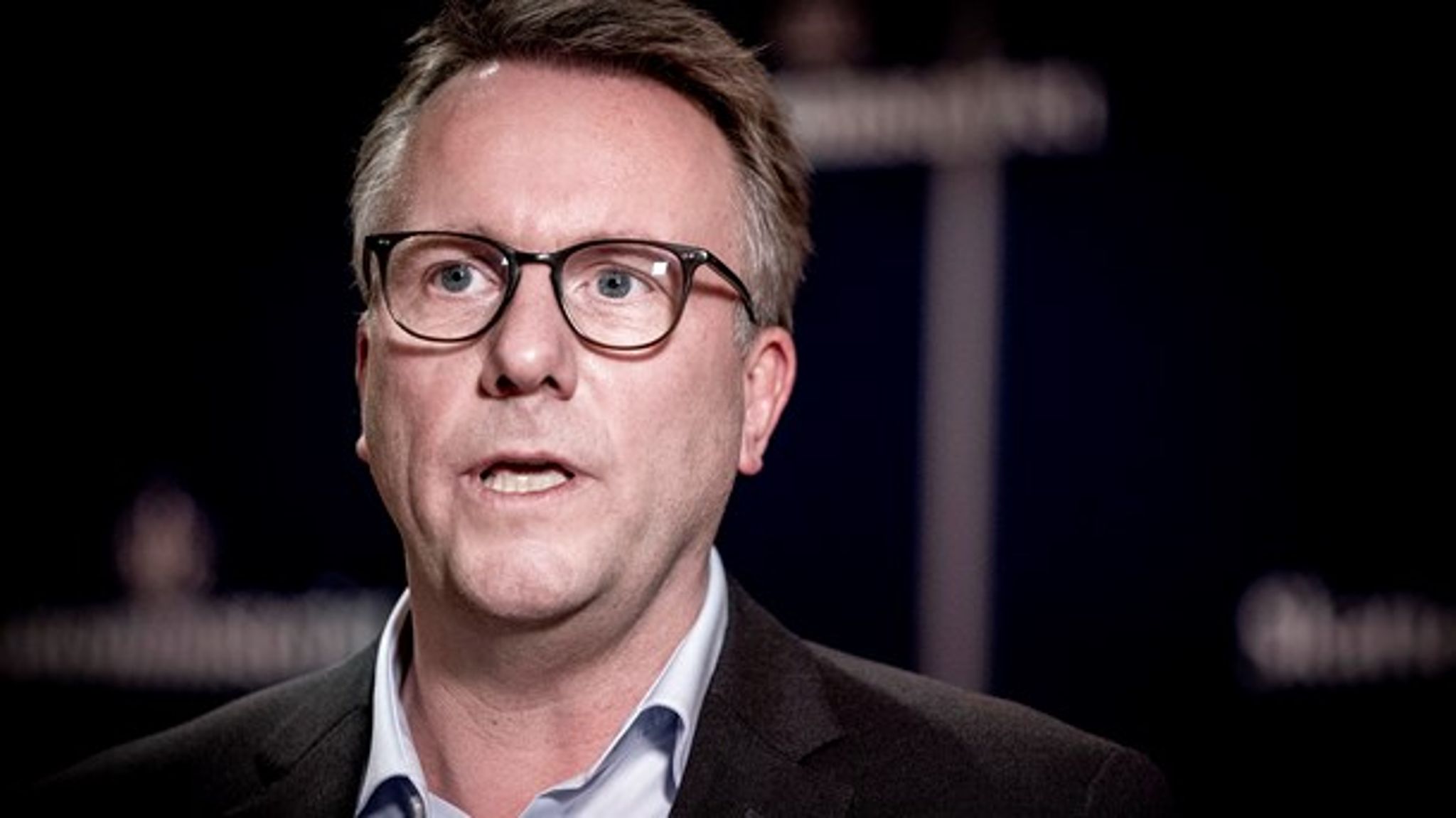 Skatteminister Morten Bødskov er topforhandler på statens område. Over for ham sidder Rita Bundgaard, der har været formand for HK Stat siden 2012, men som ny formand for forhandlingsorganisationen CFU for første gang står i spidsen for lønmodtagerne.&nbsp;