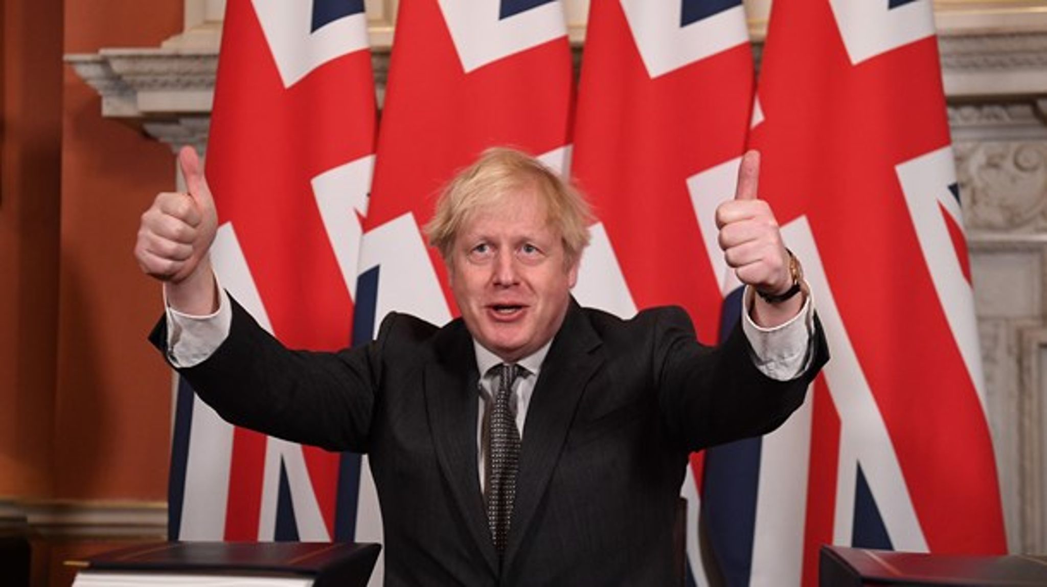 Den britiske premierminister Boris Johnson fejrer underskrivelsen af Storbritanniens handelsaftale med EU. 