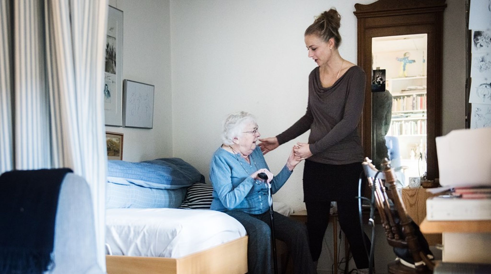 Det er en myte, at sosu-hjælperens opgaver kan løses af alle og enhver. Det kræver faglige kompetencer og forståelse for relationelt arbejde, skriver Lisbeth Nørgaard.