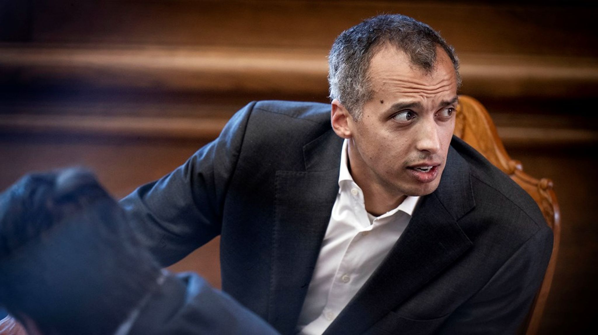 "Jeg tror, incitamentet til at komme til Danmark og søge asyl vil være forsvindende lille, hvis asylsagsbehandlingen bliver flyttet uden for EU, og beskyttelsen ikke længere bliver ydet i en velfærdsstat som Danmark," siger udlændinge- og integrationsminister Mattias Tesfaye til Altinget.