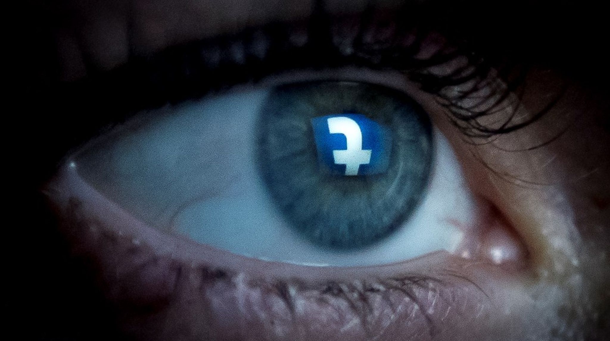 Vi skal tage politisk stilling til algoritmerne – ellers overlader vi demokratiets skæbne til nogle få sociale medier, skriver Eske Vinther-Jensen.