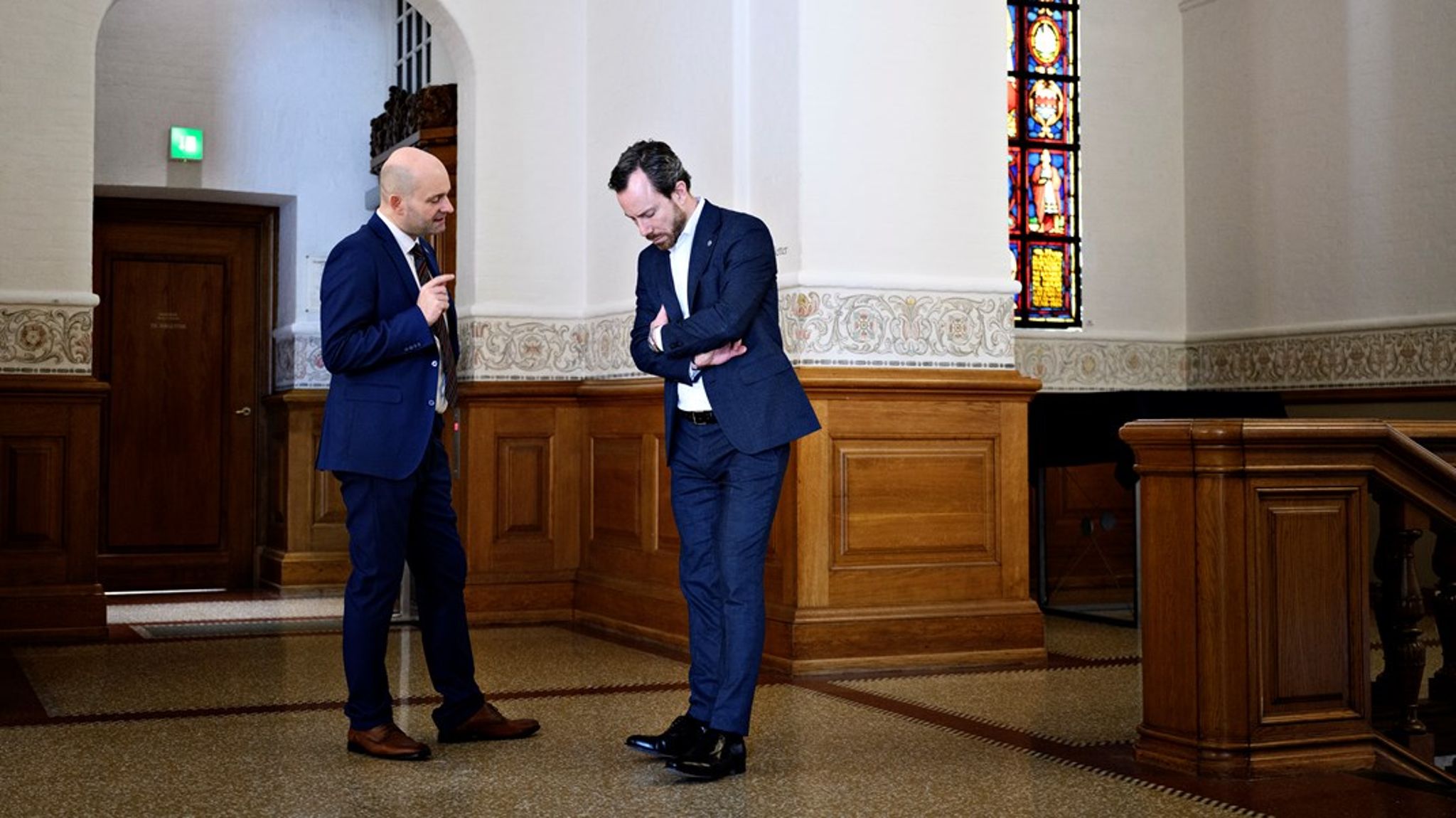 "Hvis den borgerlige statsministerkandidat ikke taler (om udlændinge) til basen af borgerlige vælgere, gør han sig sårbar for angreb fra af Dansk Folkeparti og Nye Borgerlige. Men hvis han ikke taler om noget andet (end udlændinge), bliver han uinteressant som potentiel regeringsleder for en masse vælgere, der går mere op i andre spørgsmål."