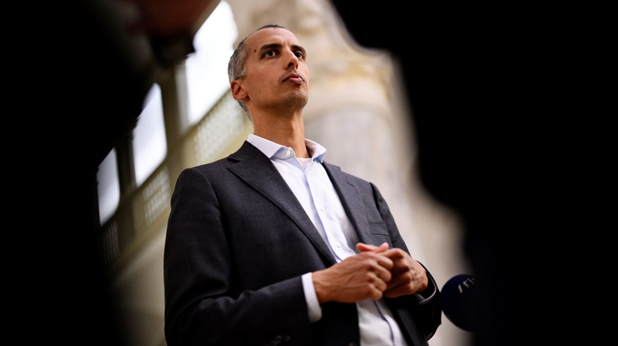 Umiddelbart efter møde om udrejsecenter på Langeland tirsdag, skriver udlændinge- og integrationsminister Mattias Tesfaye (S) i en pressemeddelelse, at regeringen dropper planen om et udrejsecenter på Langeland. <br>