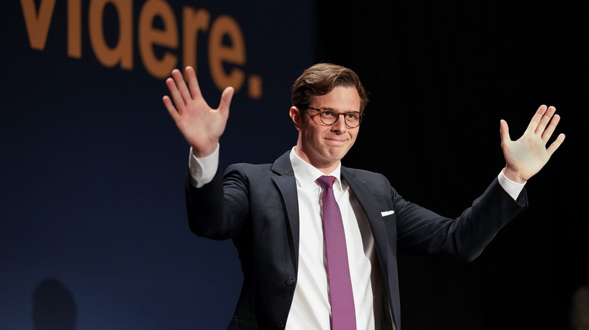 "Vores sande problem er manglen på lederskab," sagde Alex Vanopslagh på talerstolen til LA's landsmøde.