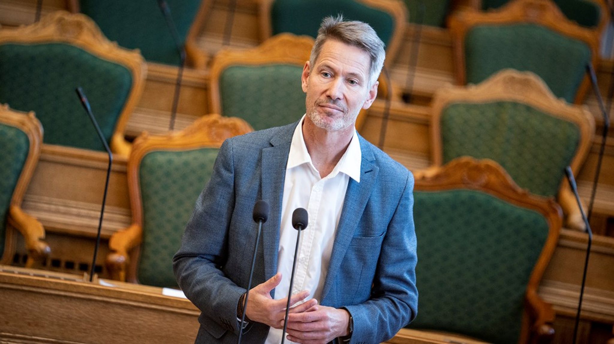 En international idrætsstrategi kan skabe uklarhed om rollefordeling, beslutninger og politisk pres på idrætsudøvere og -organisationer, mener Venstres&nbsp;idrætsordfører&nbsp;Stén Knuth.