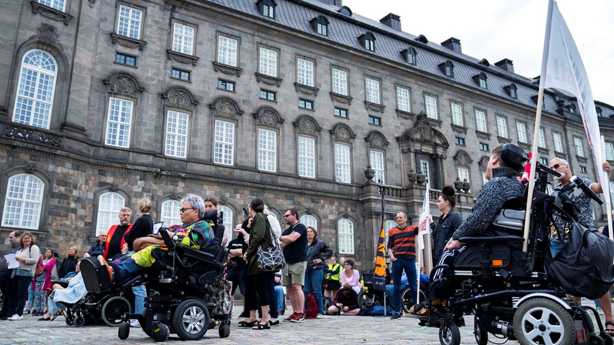 Der er stigende pres på Christiansborg for levere løsninger, der sikrer bedre retssikkerhed på handicapområdet. Frem mod efterårets forhandlinger om en ny ansvarsfordeling på det specialområde lægger Danske Regioner nu op til at overtage flere opgaver fra kommunerne.&nbsp;