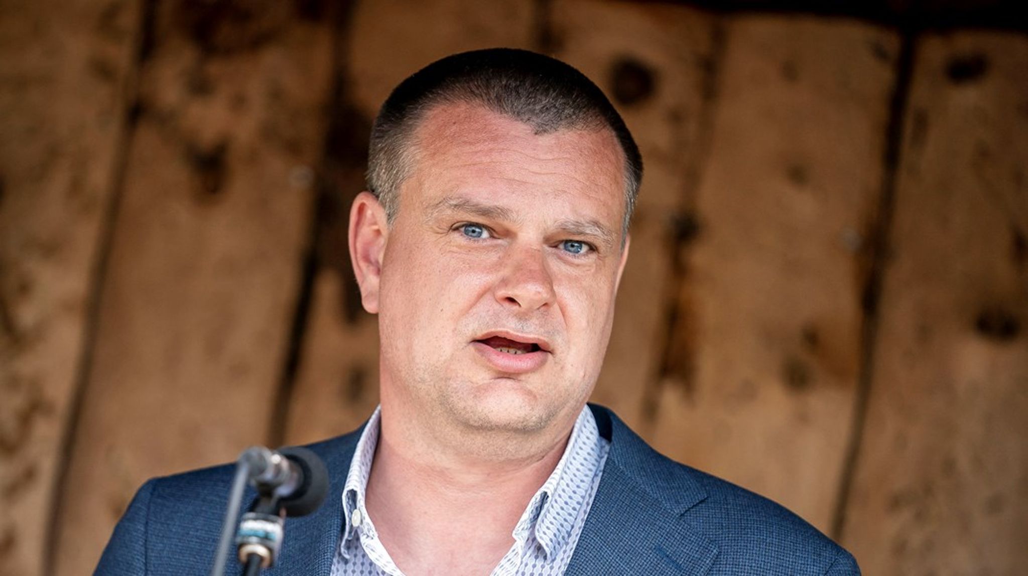 "Sidste udkald". Lars Weiss, overborgmester i Københavns Kommune, er klar til at smide Intervare A/S på porten, hvis firmaet ikke retter op efter sager om underbetaling og dårlige arbejdsforhold.&nbsp;