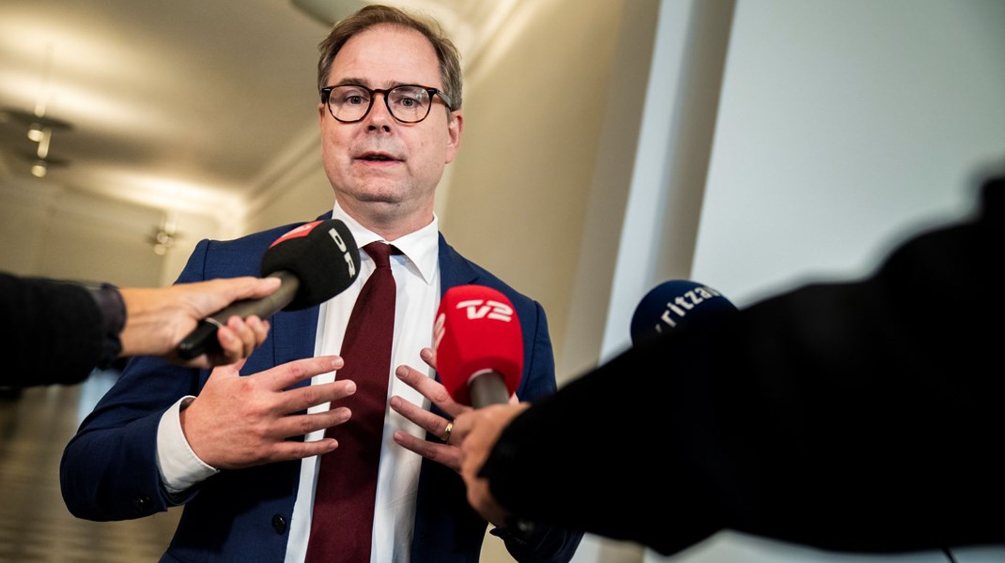 Topministre som Nicolai Wammen (S) tropper op til møder i Socialdemokratiets erhvervsklub. Det er en direkte, betalt adgang til en af landets mest magtfulde politikere, skriver Jens Chr. Hansen.