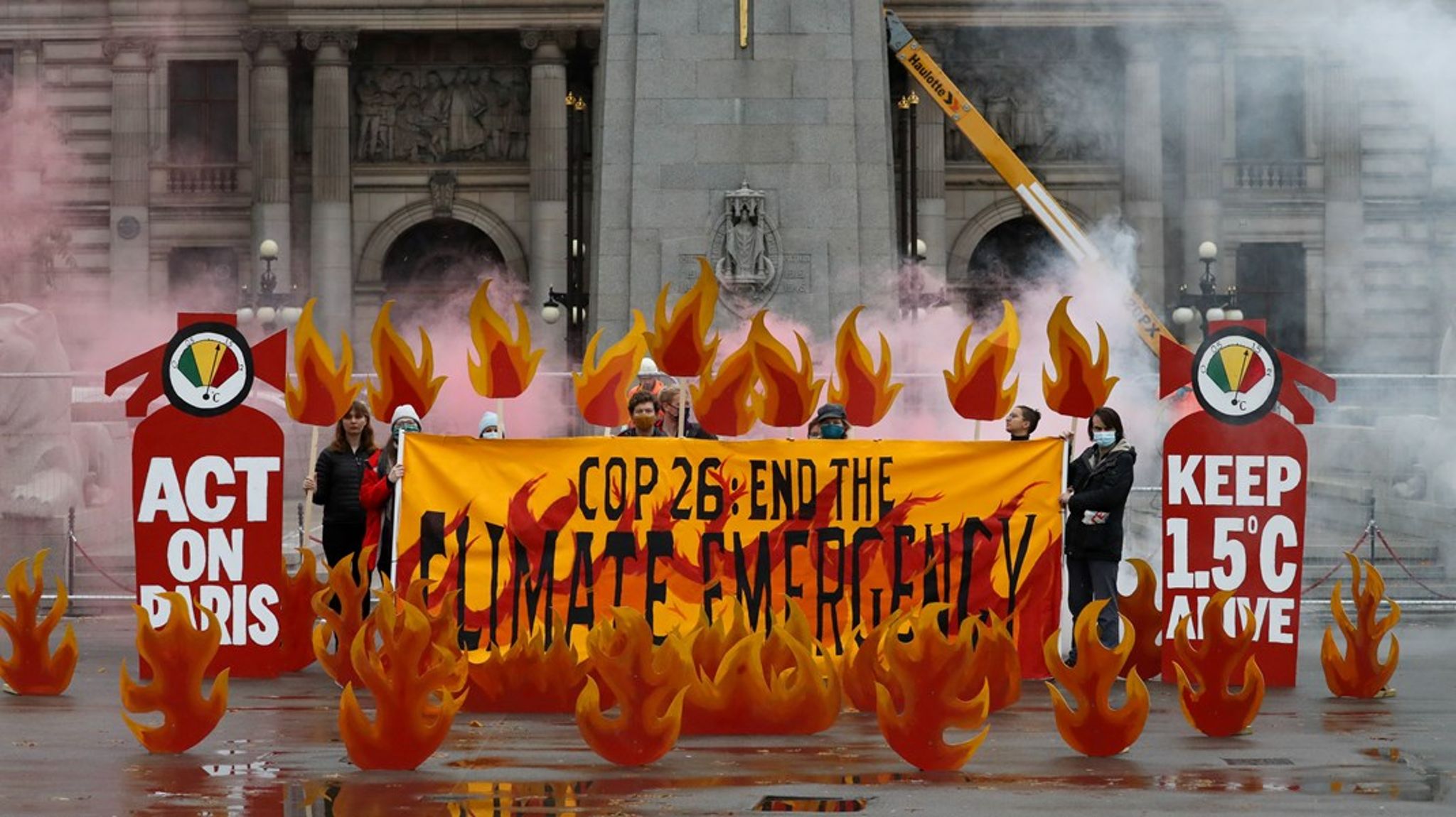 Protester i Glasgow forude for COP26.