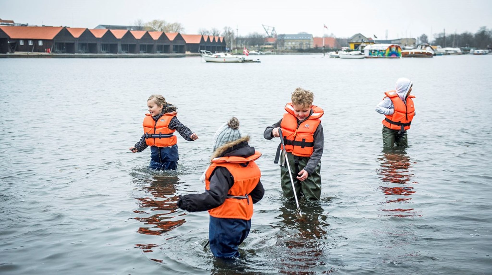 Dét, at lære på mangfoldige måder ved at ændre rammerne, understøtter de mange, mange forskellige måder at tilegne sig læring på, skriver Friskolerne.