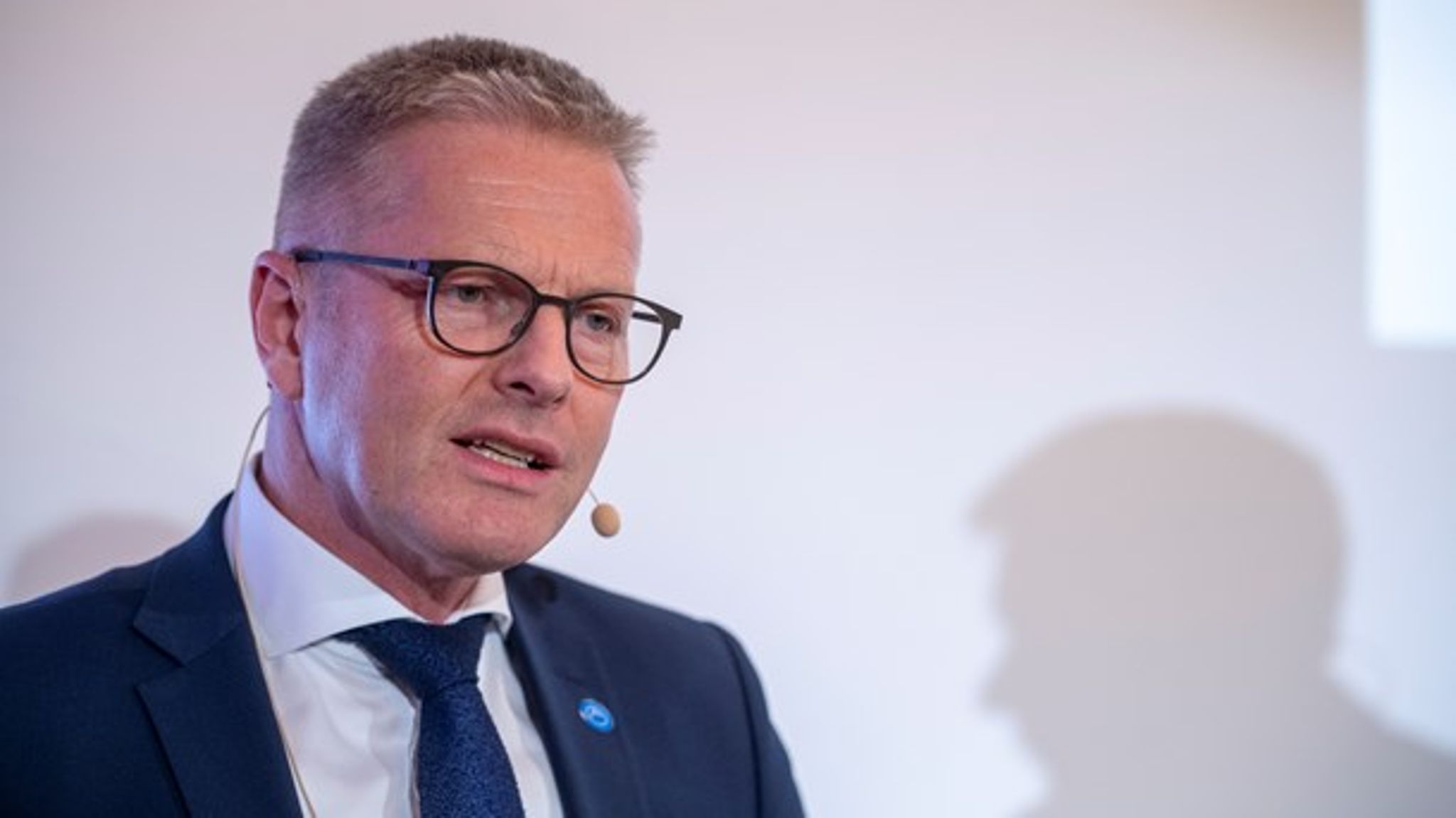 <span>Flemming Møller
Mortensen kunne godt forestille sig, at et yderligere samarbejdsområde for de nordiske lande kunne have
civilsamfund som omdrejningspunkt. Han var
ikke selv minister, da de nuværende politikområder blev fastlagt, og
det er selvsagt uvist om han er det, når der
skal defineres nye. </span>