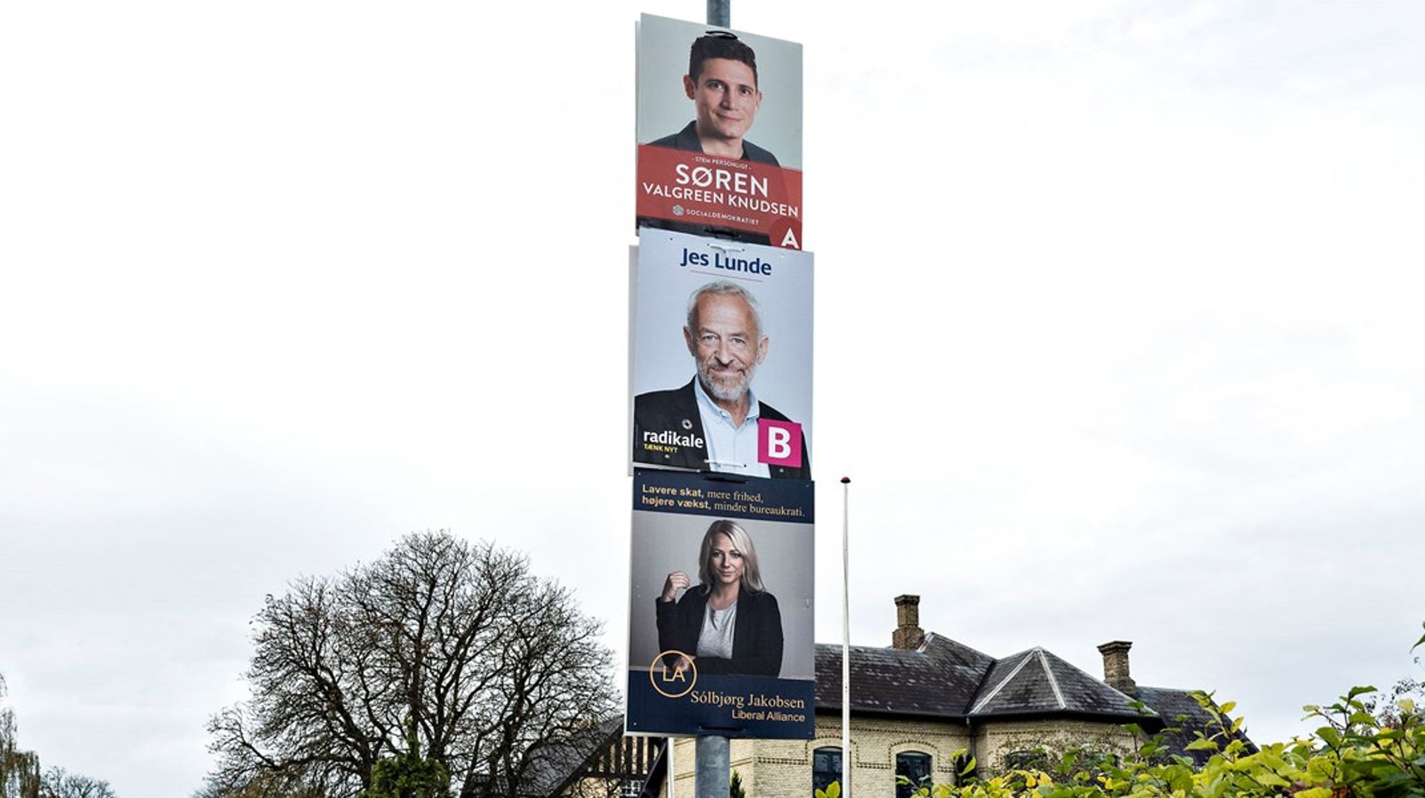 Det er forbandet ærgerligt, at lokalpolitikerne på konstitueringsnatten næste tirsdag i så stort omfang ser sig selv som vigtigere end den opgave, de skal varetage, skriver Søren Søndergaard.