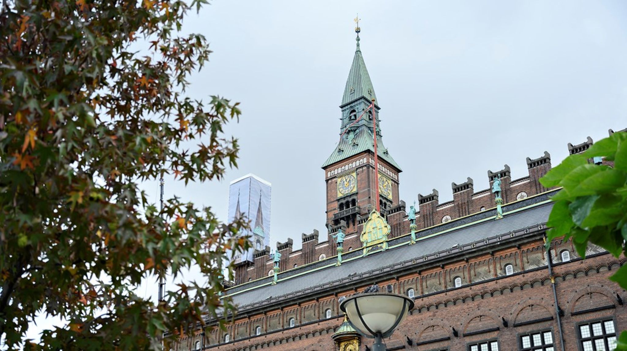 I København er det stadig Sophie Hæstorp Andersen (S) og Line Barfod (EL), der nyder mest omtale i medierne. Men længere nede er der sket en forskydning: Liberal Alliances Ole Birk Olesen rykker frem.