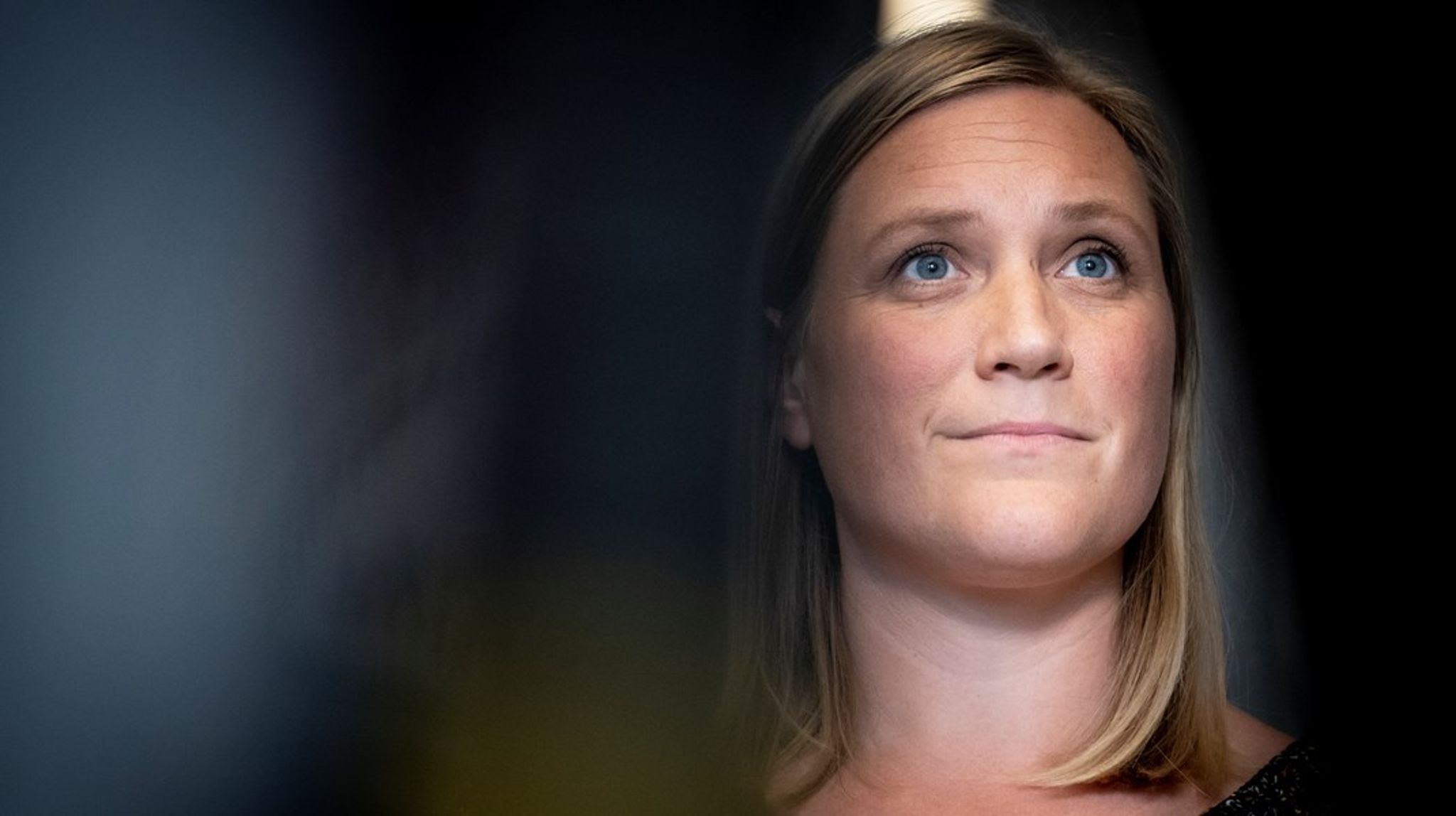Danmark har et helt særligt ansvar for at sikre, at Grønland og Færøerne altid sidder med ved bordet, når der forhandles om Arktis, skriver Eva Flyvholm (EL).