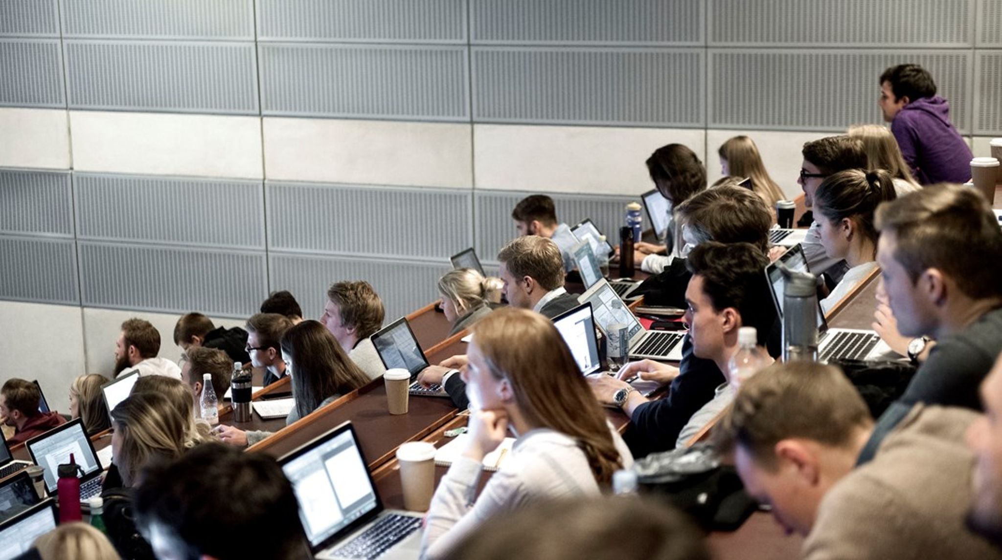 Ønsker vi universiteter, som kun leverer uddannelser med stordriftsfordele, hvor man høster studieindtægter ved at øge optaget, så længe der kan klemmes lidt flere ind i auditorierne, skriver&nbsp;51 kandidater fra CBS.
