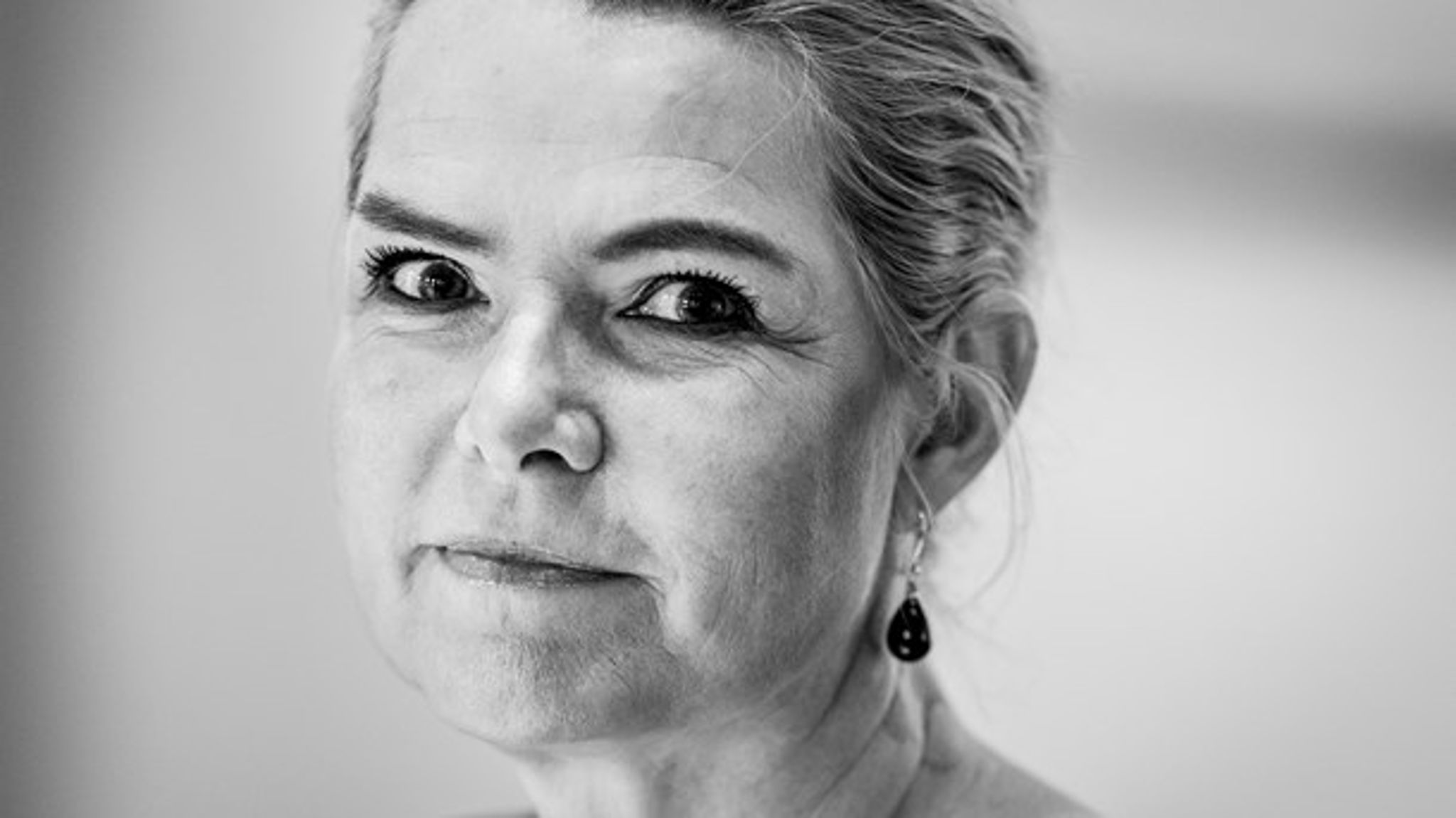 I dag gætter alle på Christiansborg, hvad Inger Støjbergs&nbsp;næste træk bliver. Nogle gætter stadig på De Konservative, mange afviser Nye Borgerlige, de fleste, tror hun stævner ud for Dansk Folkeparti. Men ingen ved det.
