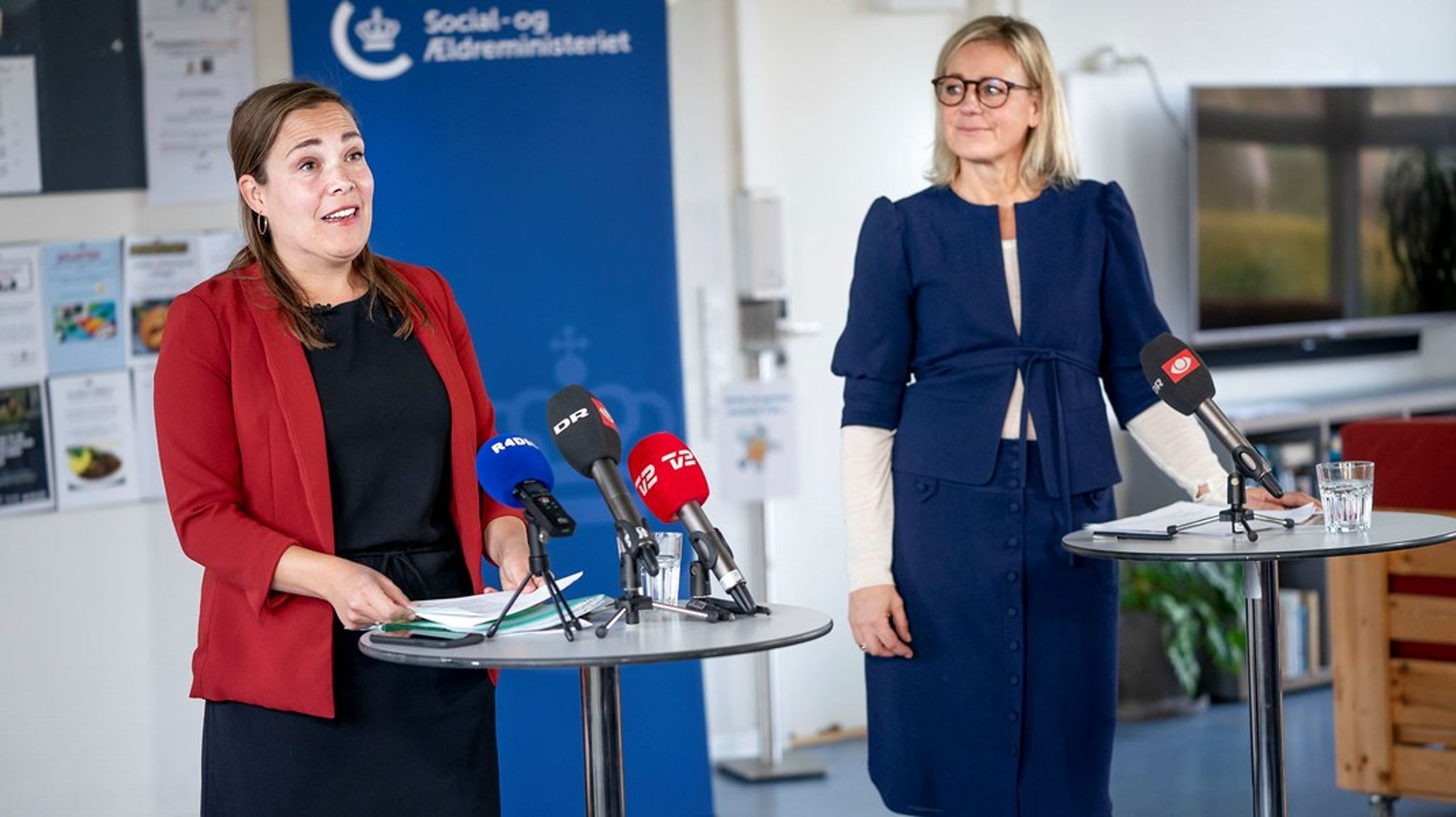 Social- og ældreministeren (tv.) har udpeget ny formand for Rådet for Social Udsatte, der fra årsskiftet skal afløse Vibe Klarup (th.).